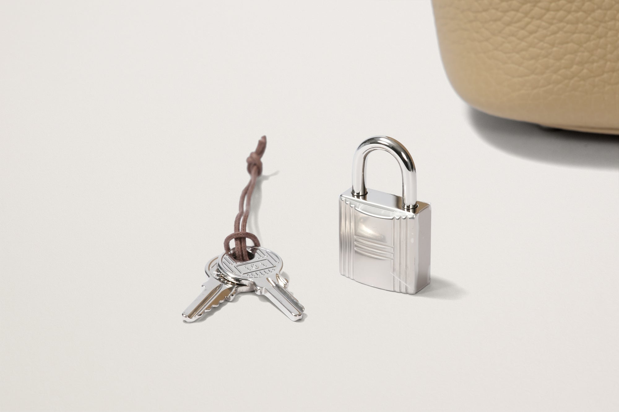 HERMES ピコタンロック18 トレンチ