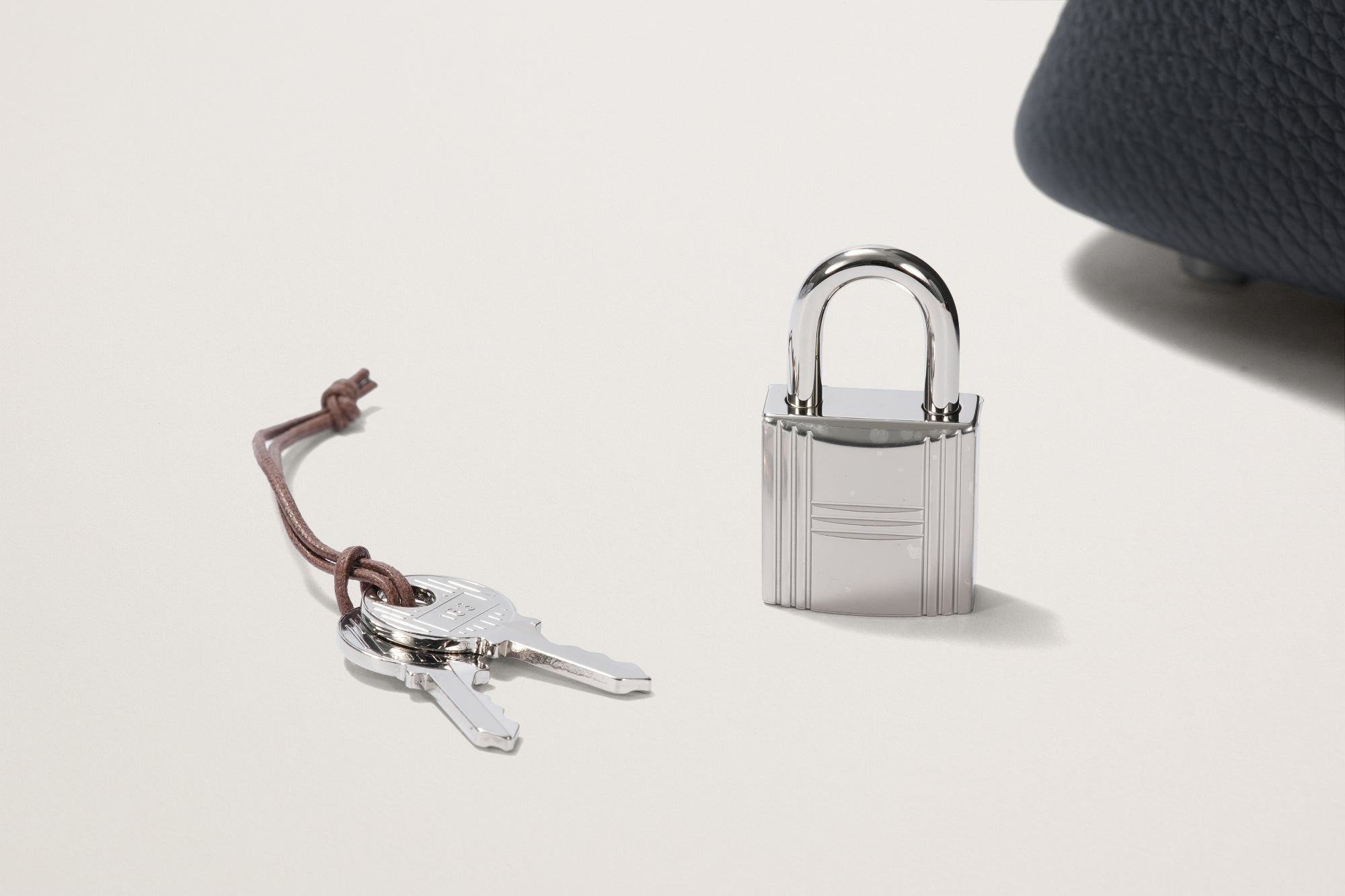 HERMES ピコタンロック18 黒