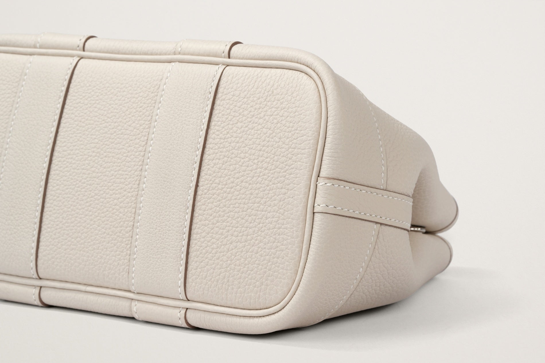 HERMES ネオ・ガーデン23 クレ
