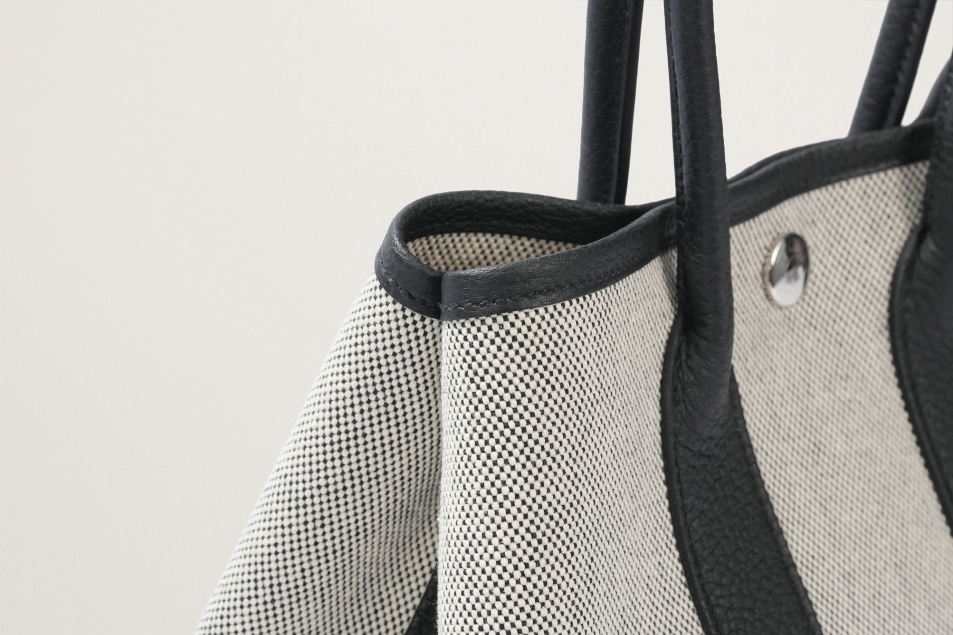 HERMES ネオ・ガーデン23 黒