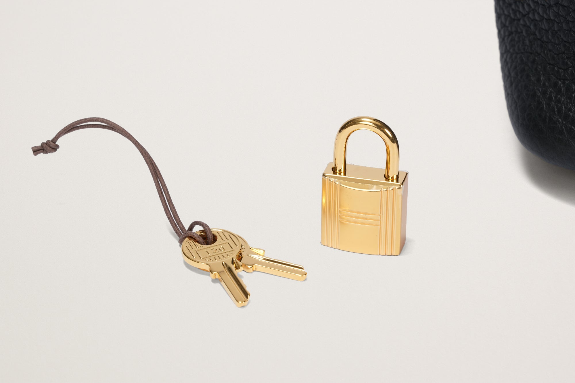 HERMES ピコタンロック18 黒