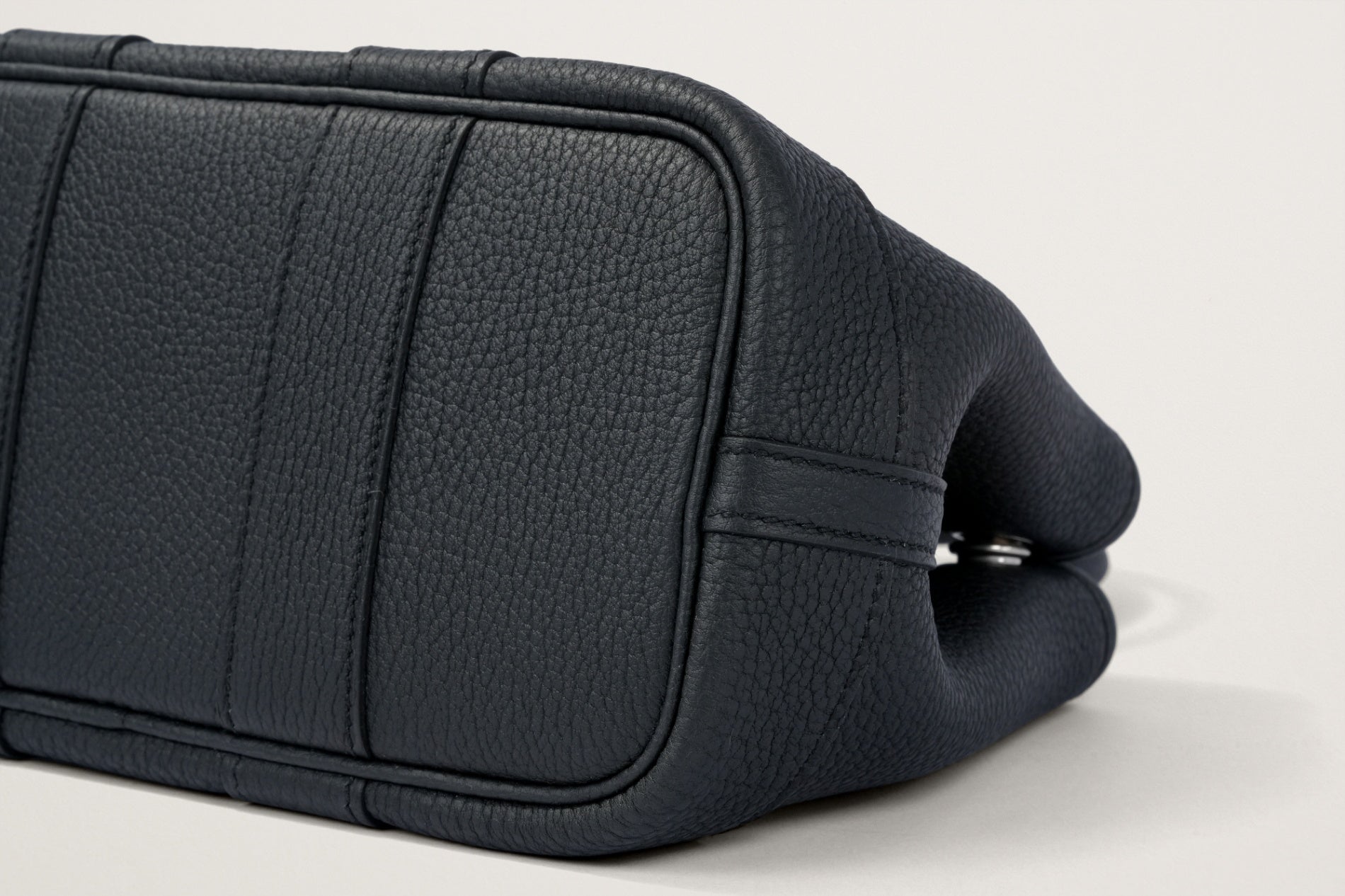 HERMES ネオ・ガーデン23 黒