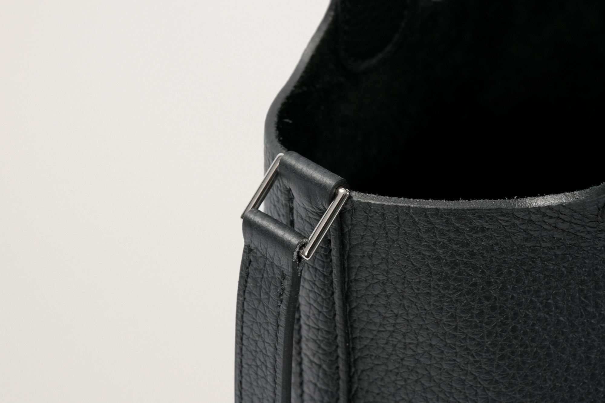 HERMES ピコタンロック18 黒