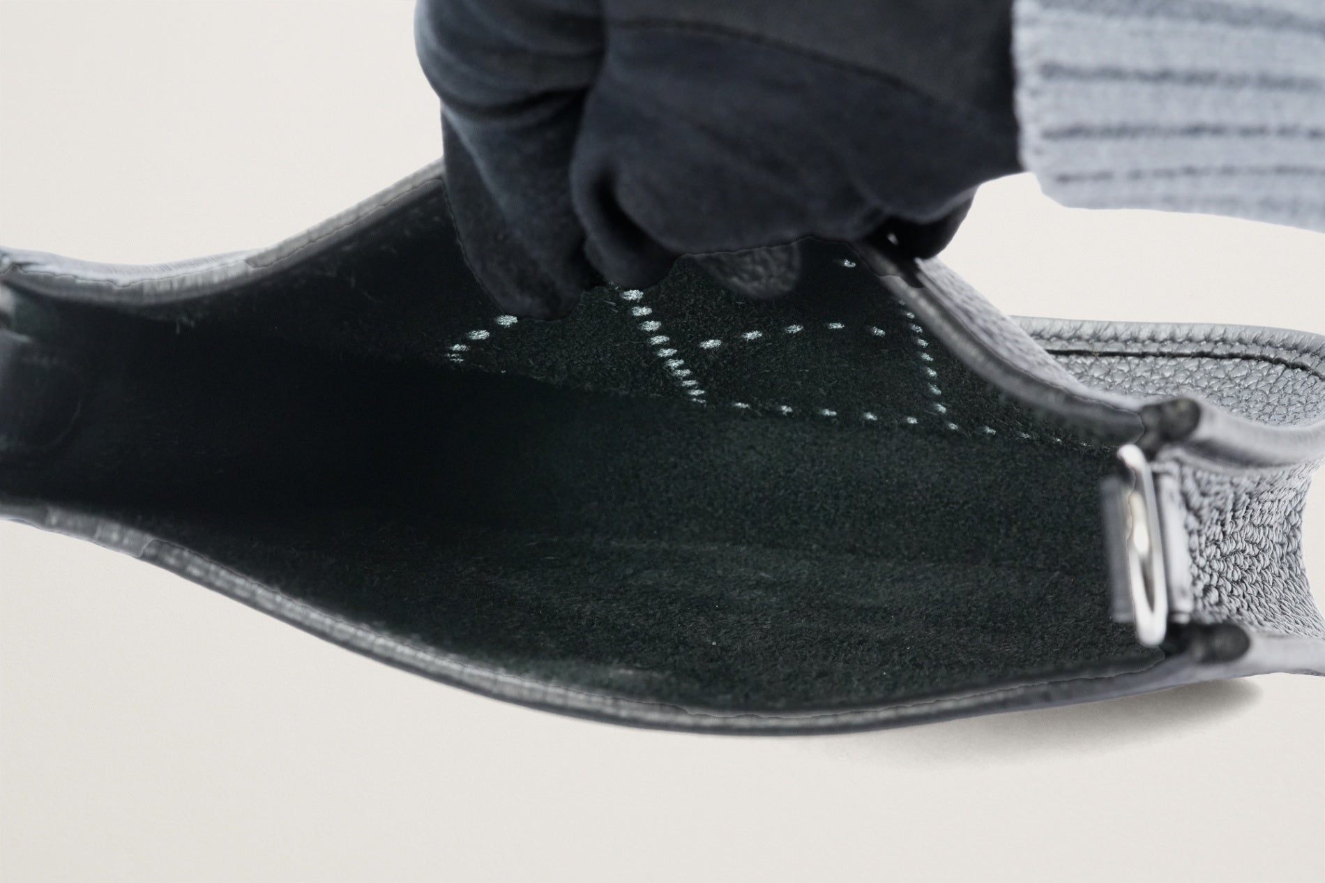 HERMES エヴリン16 黒