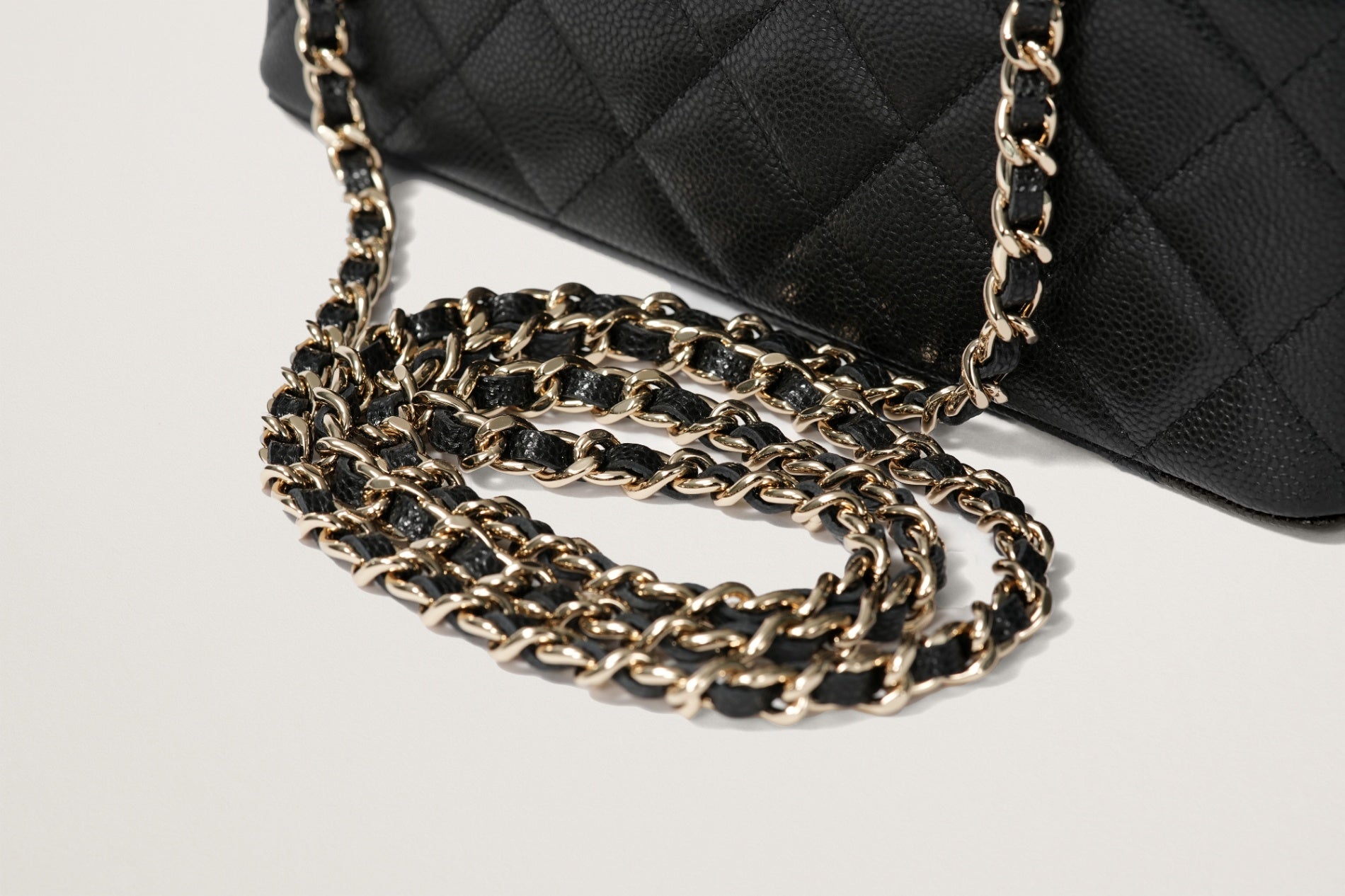 CHANEL マトラッセ スモールヴァニティケース