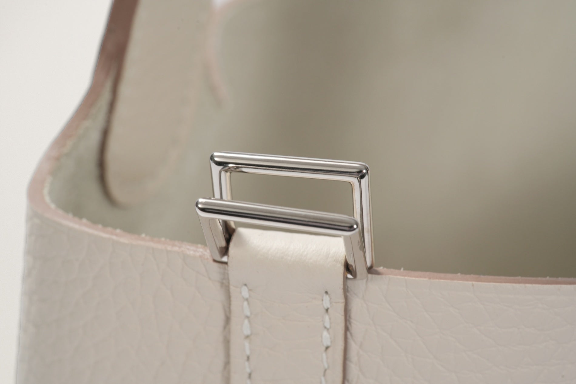 HERMES ピコタンロック18 クレ