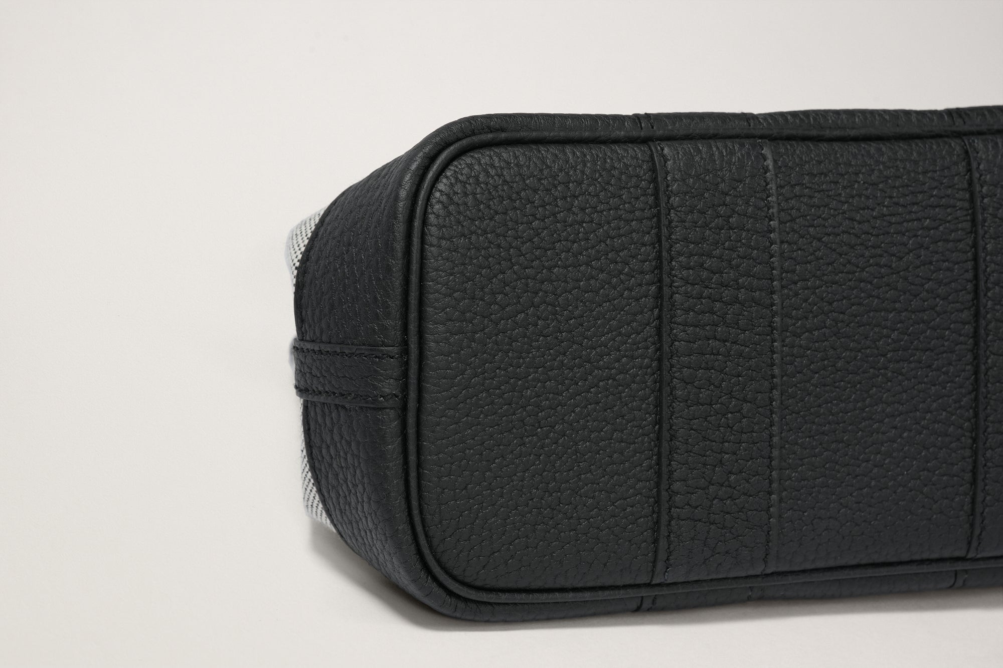 HERMES ネオ・ガーデン23 黒