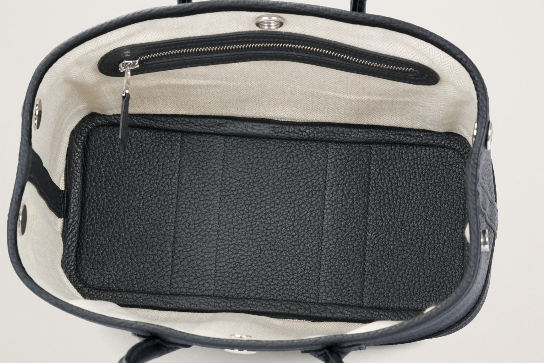 HERMES ネオ・ガーデン23 黒