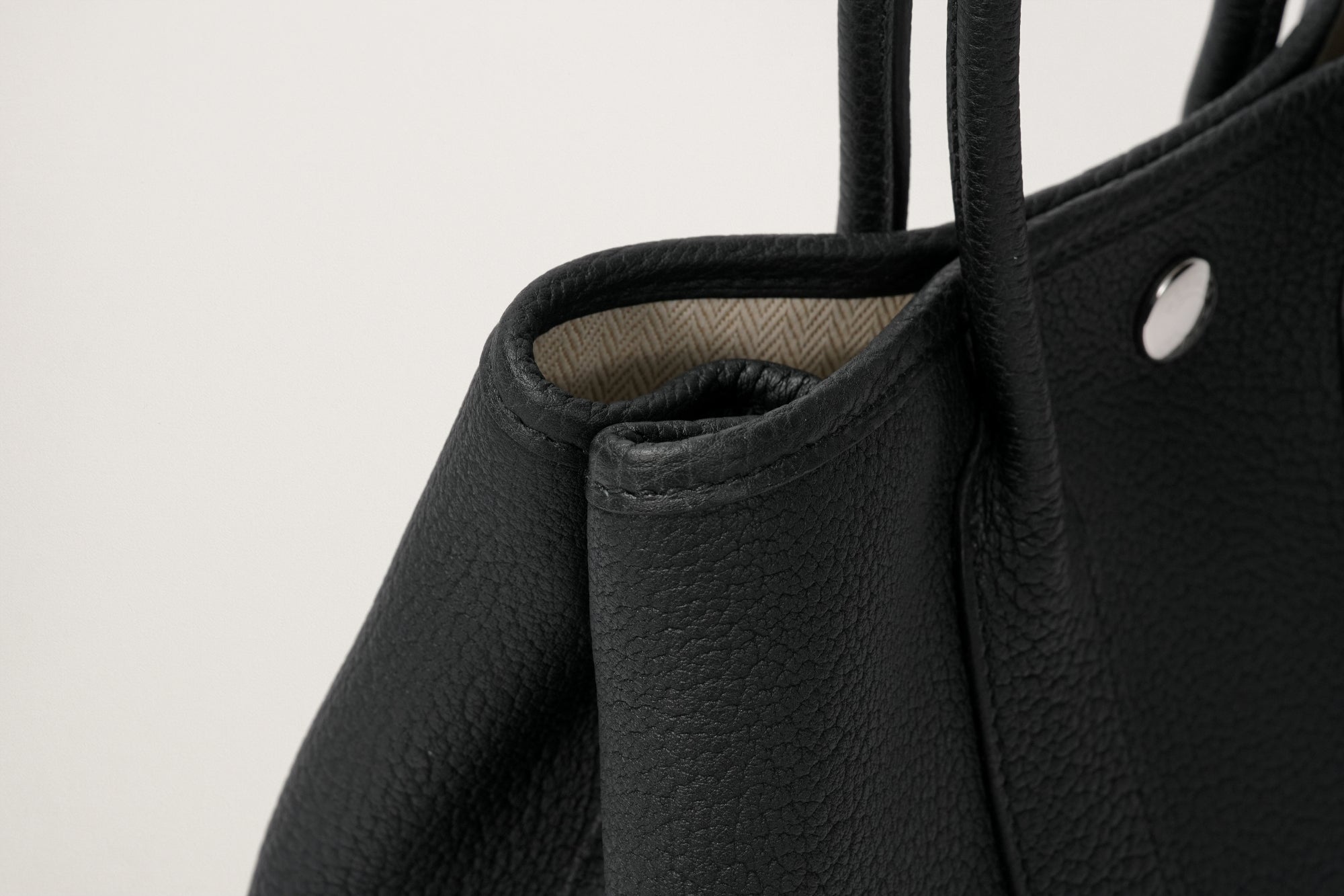 HERMES ネオガーデン23 黒