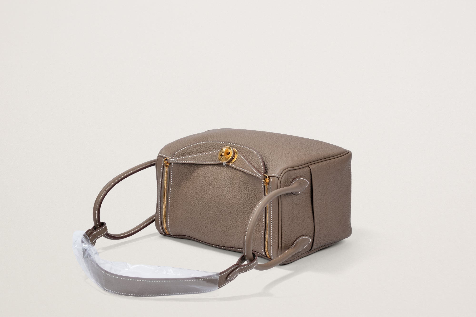HERMES リンディ26 エトゥープ
