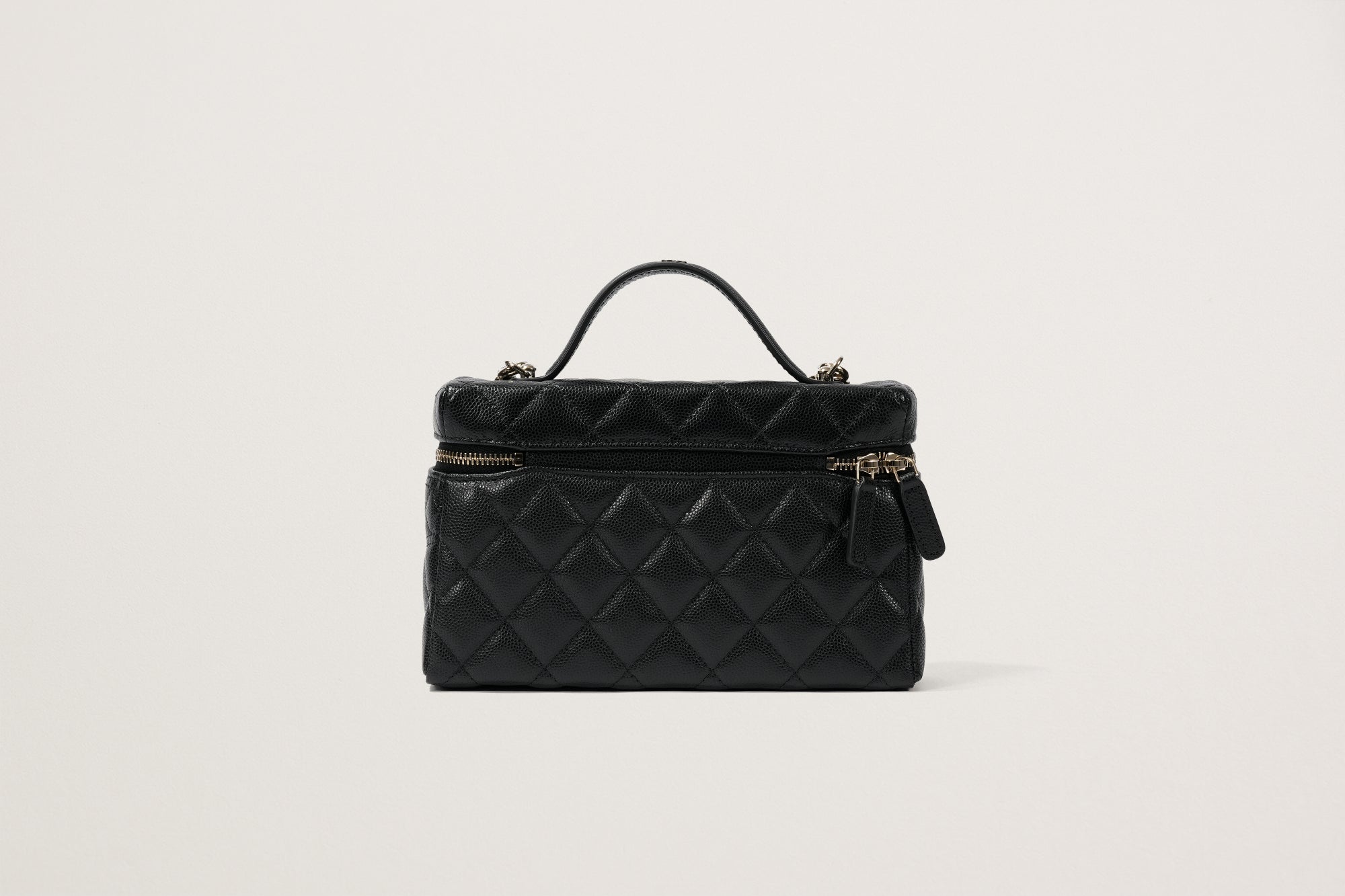 CHANEL マトラッセ　ケース CHANEL マトラッセ スモールヴァニティケース – GINZA SATAKE