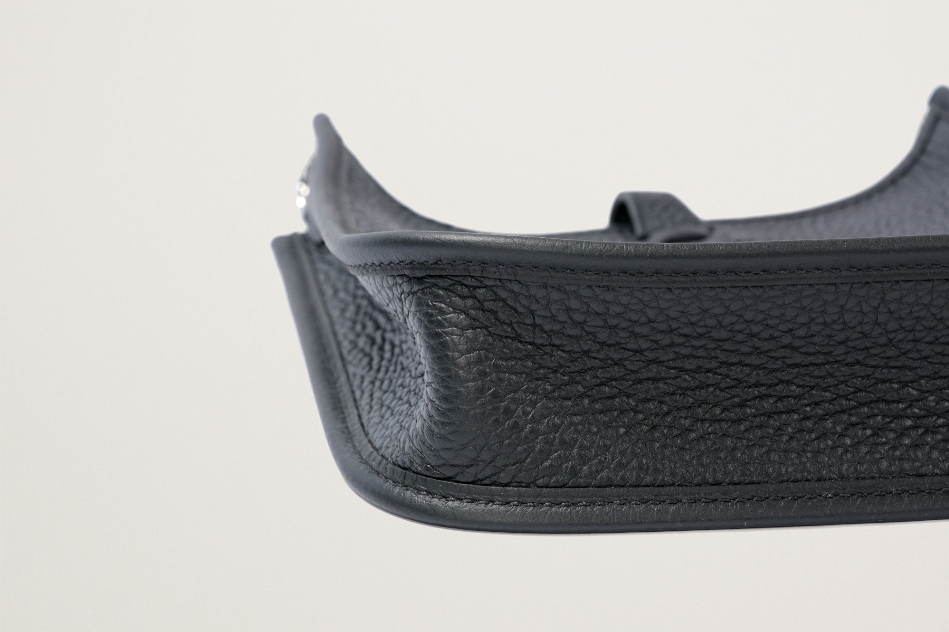 HERMES エヴリン16 黒