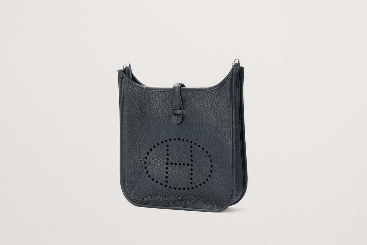 HERMES エヴリン23 黒