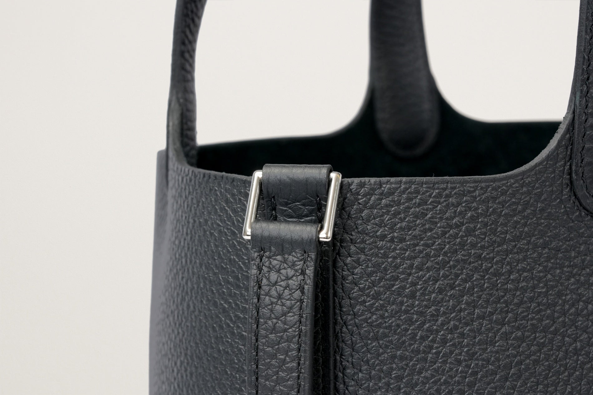 HERMES ピコタンロック18 黒