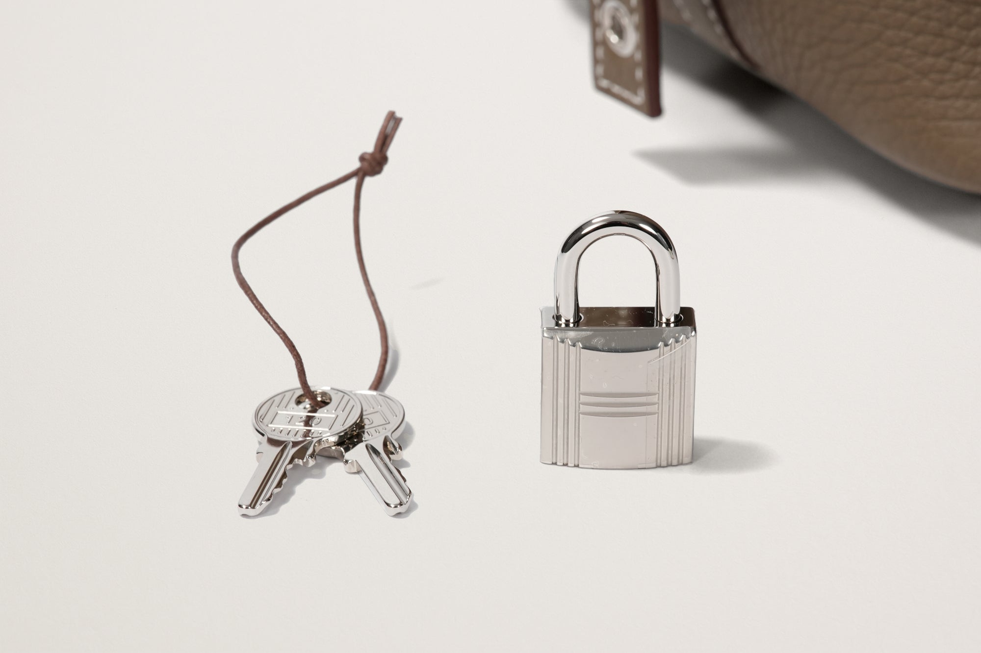 HERMES ピコタンロック18 エトゥープ