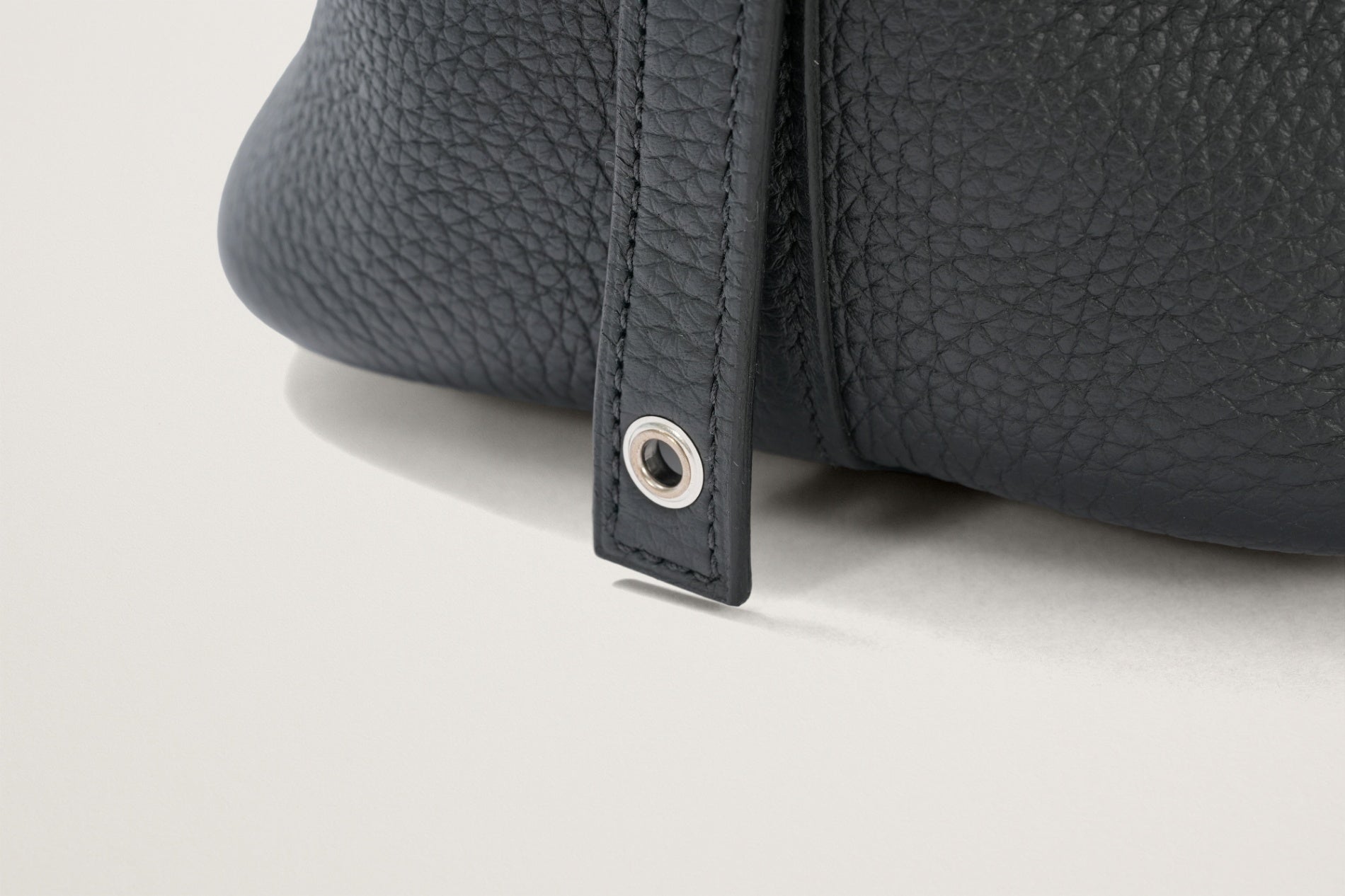 HERMES ピコタンロック18 黒