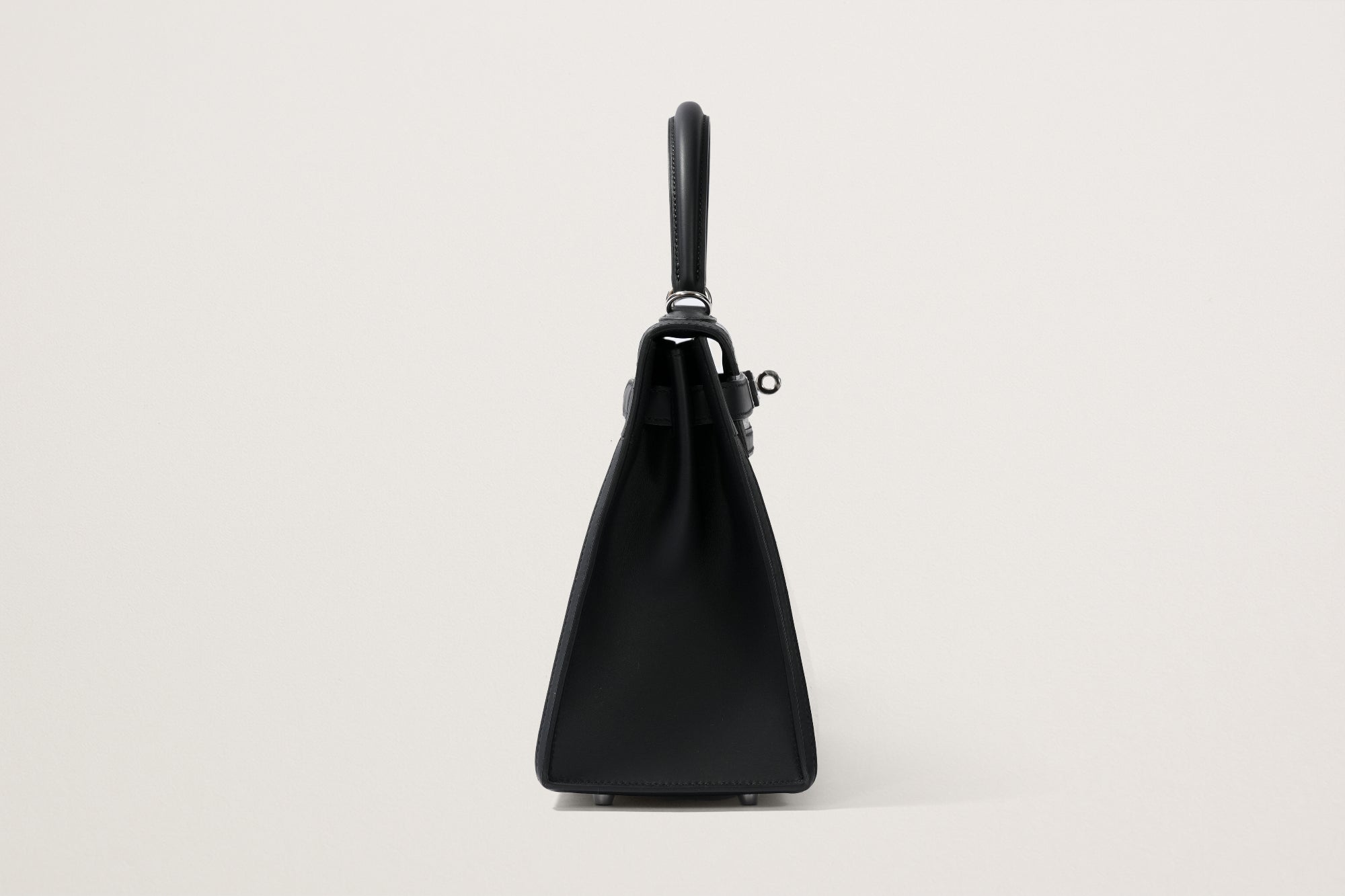 HERMES ケリー28 黒/エクリュ – GINZA SATAKE