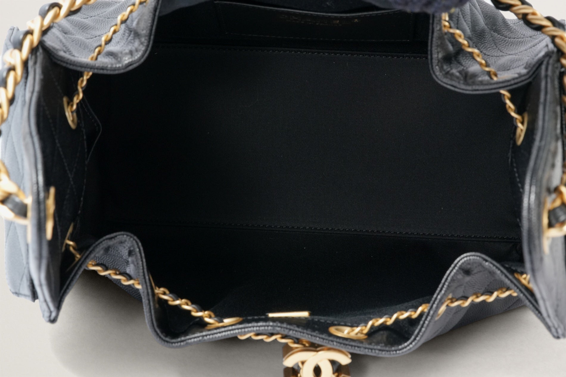 CHANEL 25 スモール ハンドバッグ – GINZA SATAKE