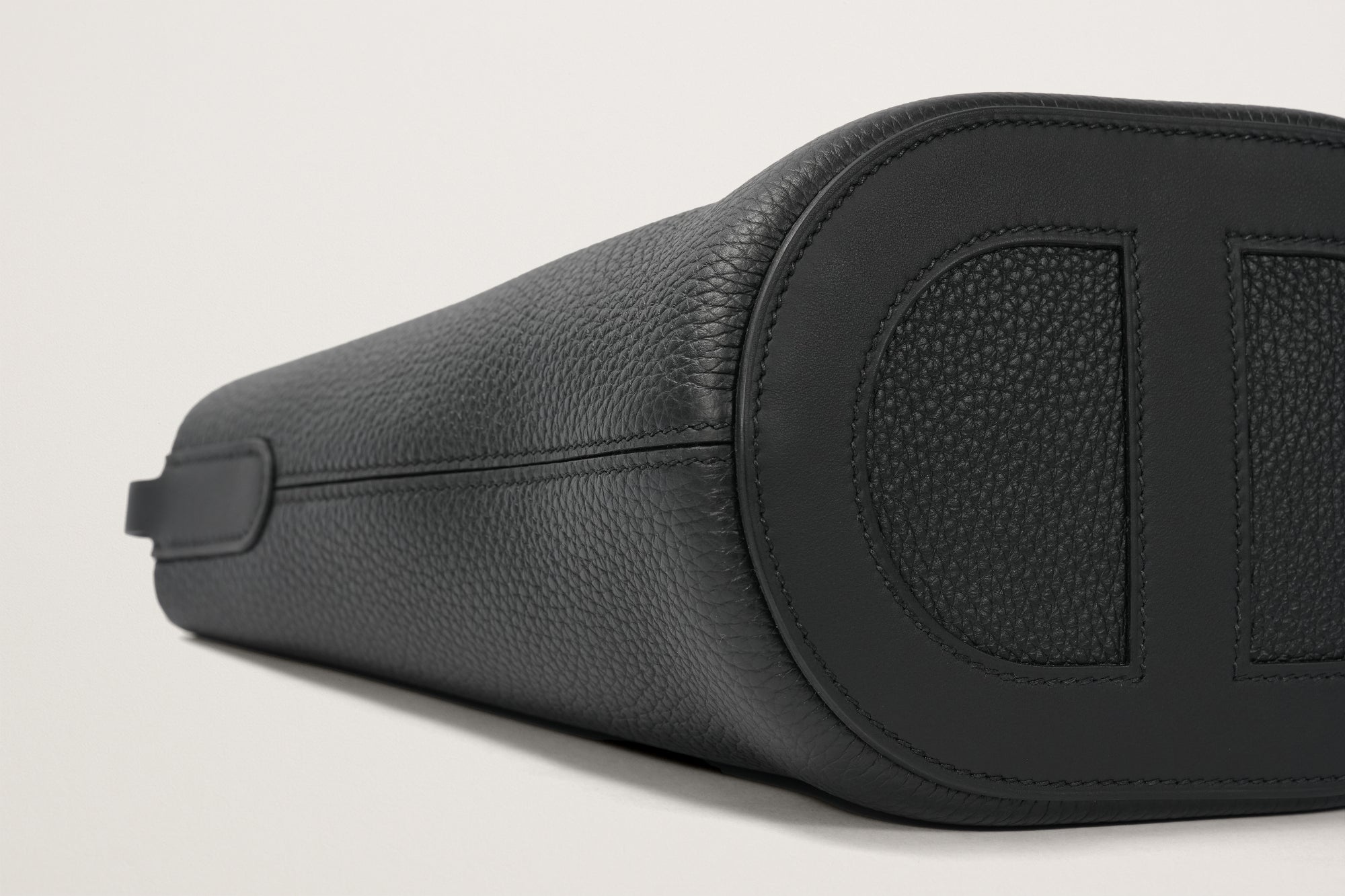 HERMES インザループ18 黒