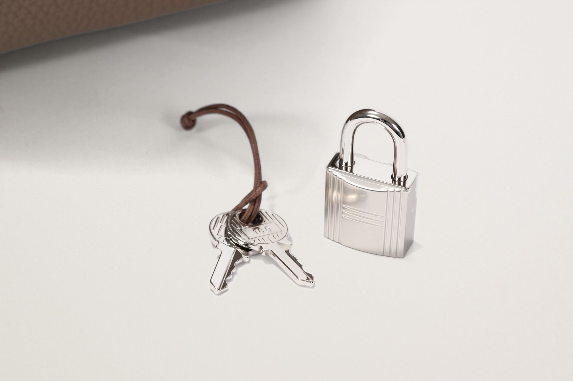 HERMES ピコタンロック18 エトゥープ