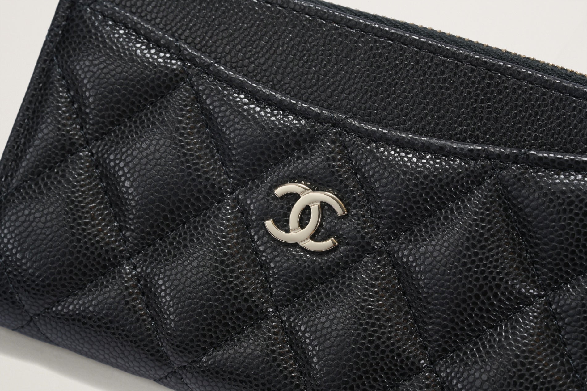 CHANEL クラシック ジップ カードケース