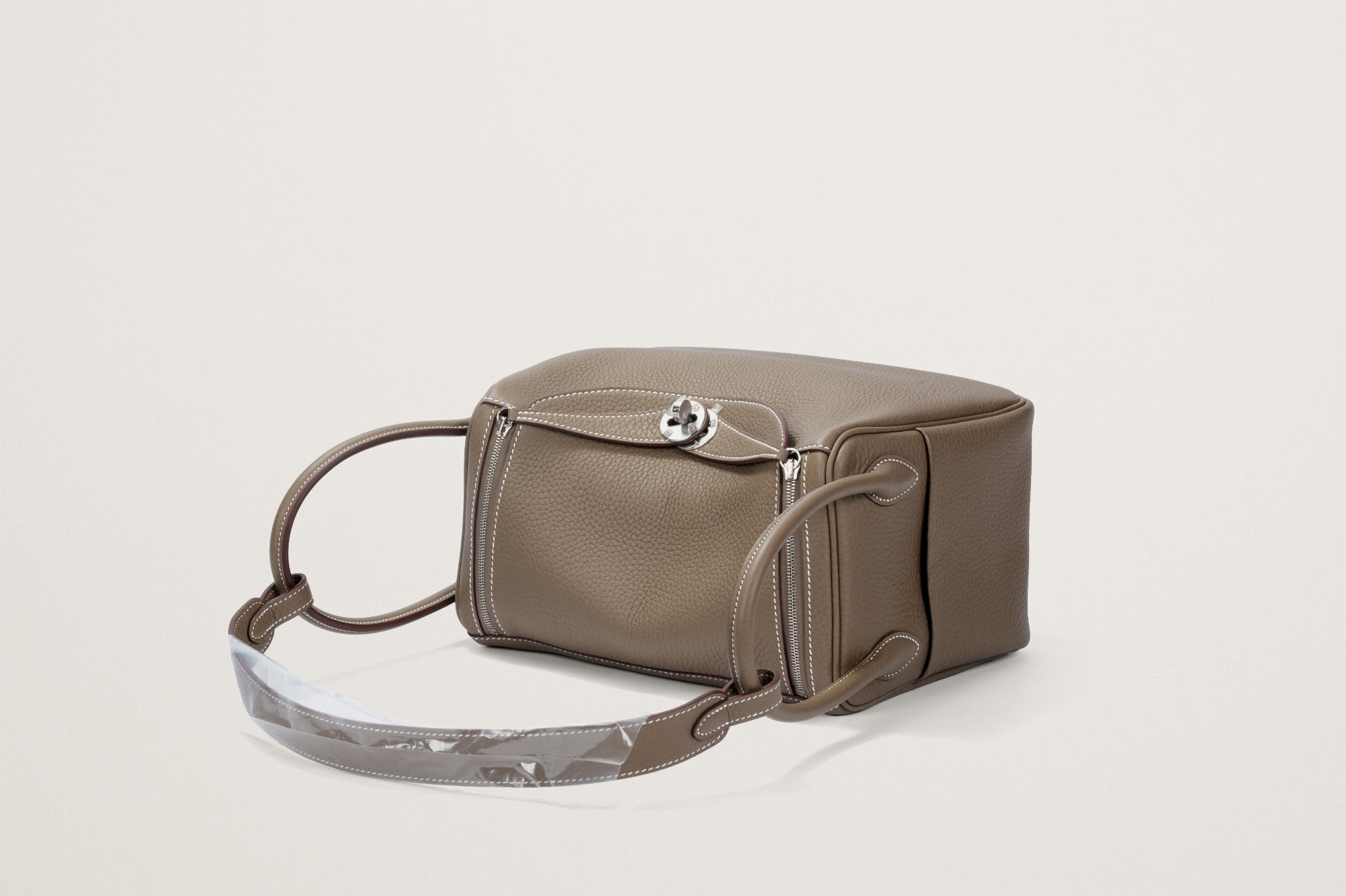 HERMES リンディ26 エトゥープ