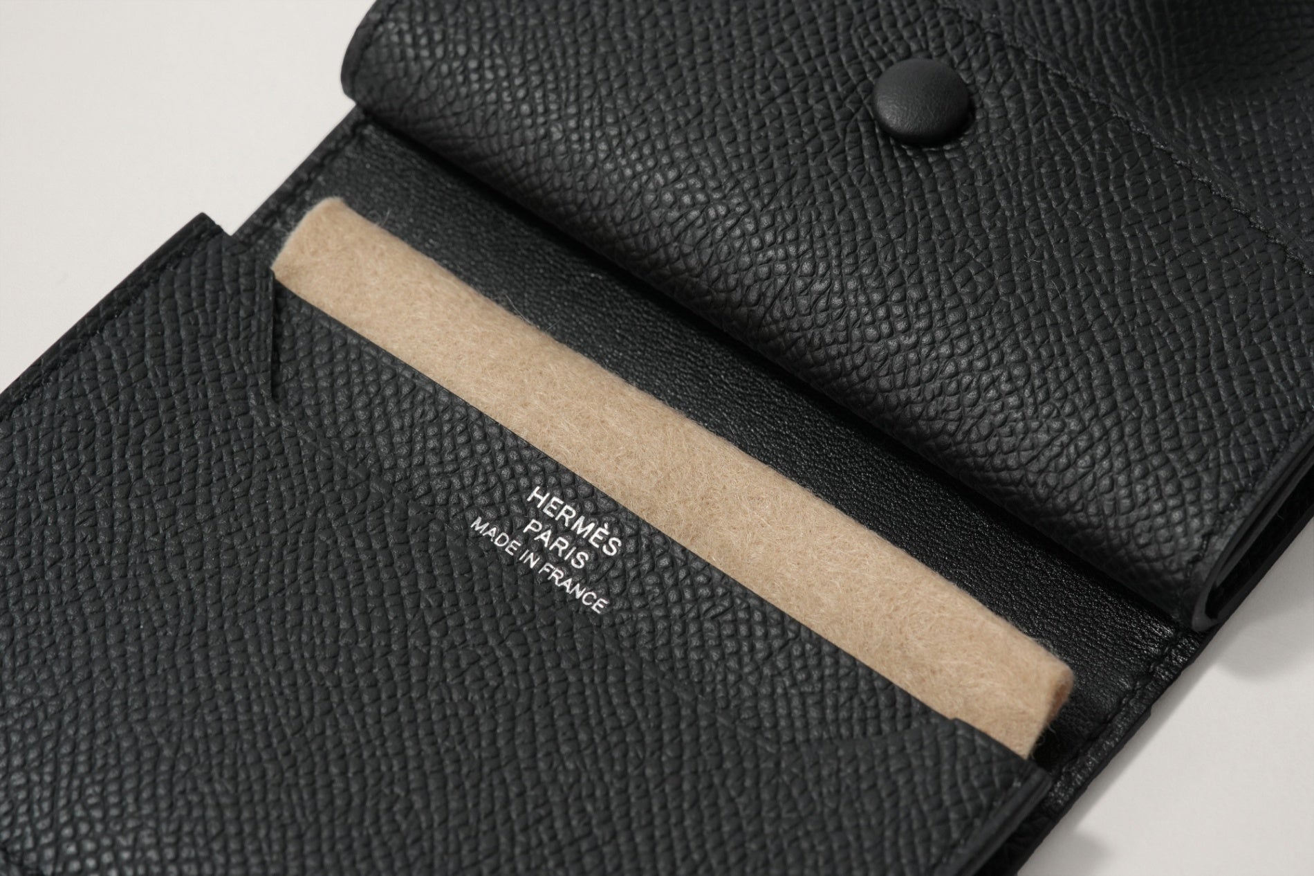 HERMES ベアンコンパクト 黒 – GINZA SATAKE