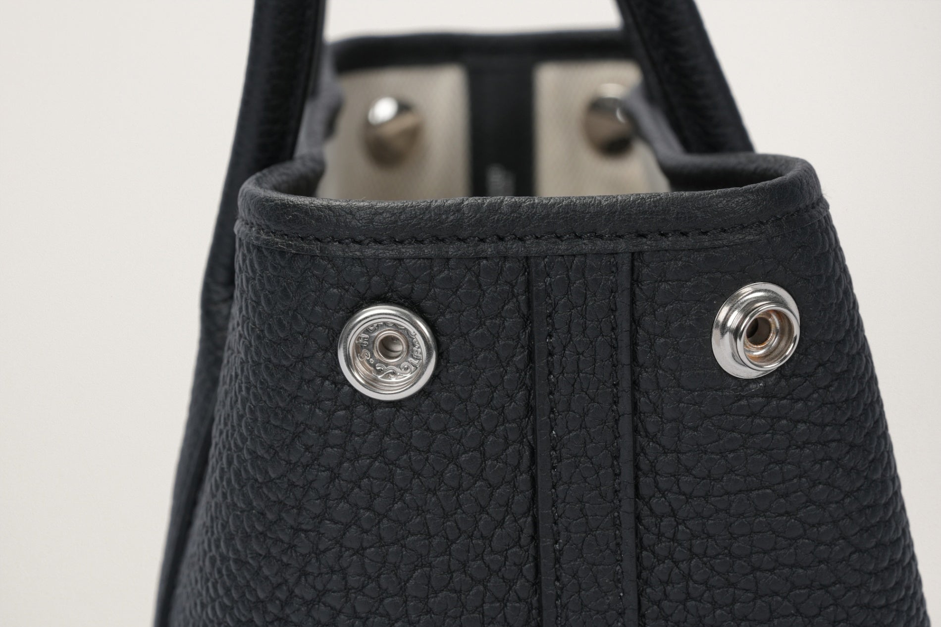 HERMES ネオ・ガーデン23 黒