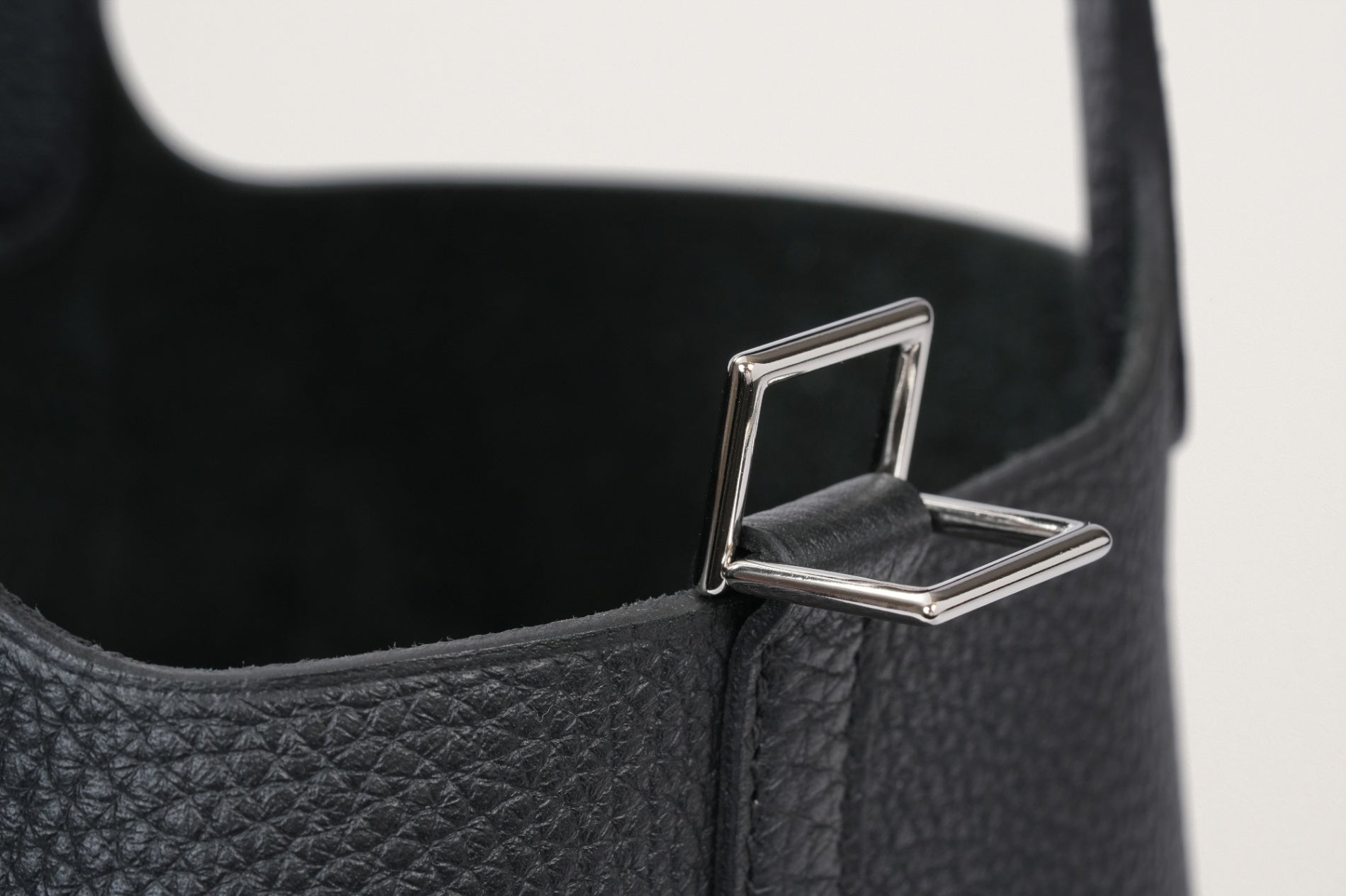 HERMES ピコタンロック18 黒