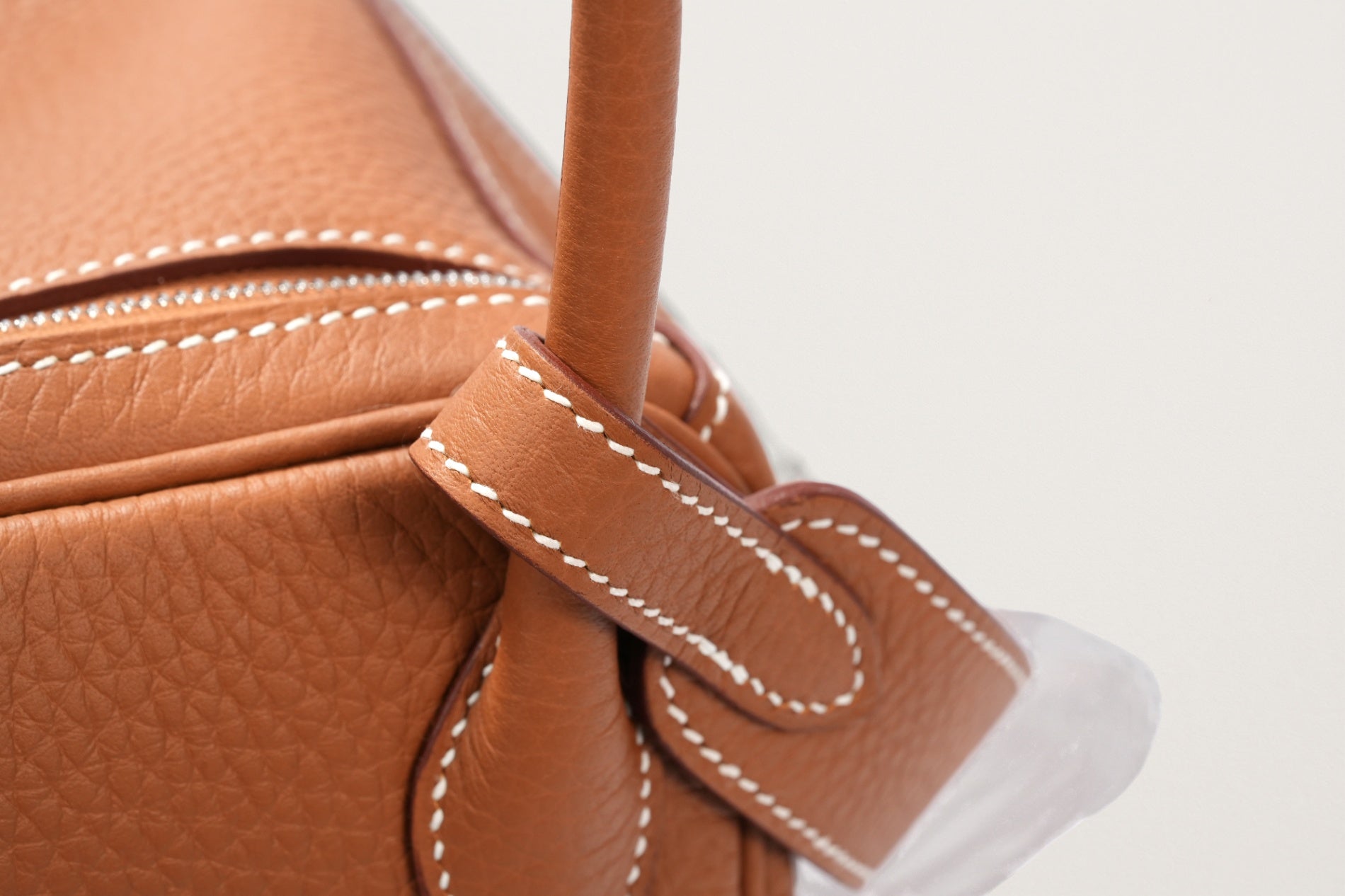 HERMES リンディ26 ゴールド