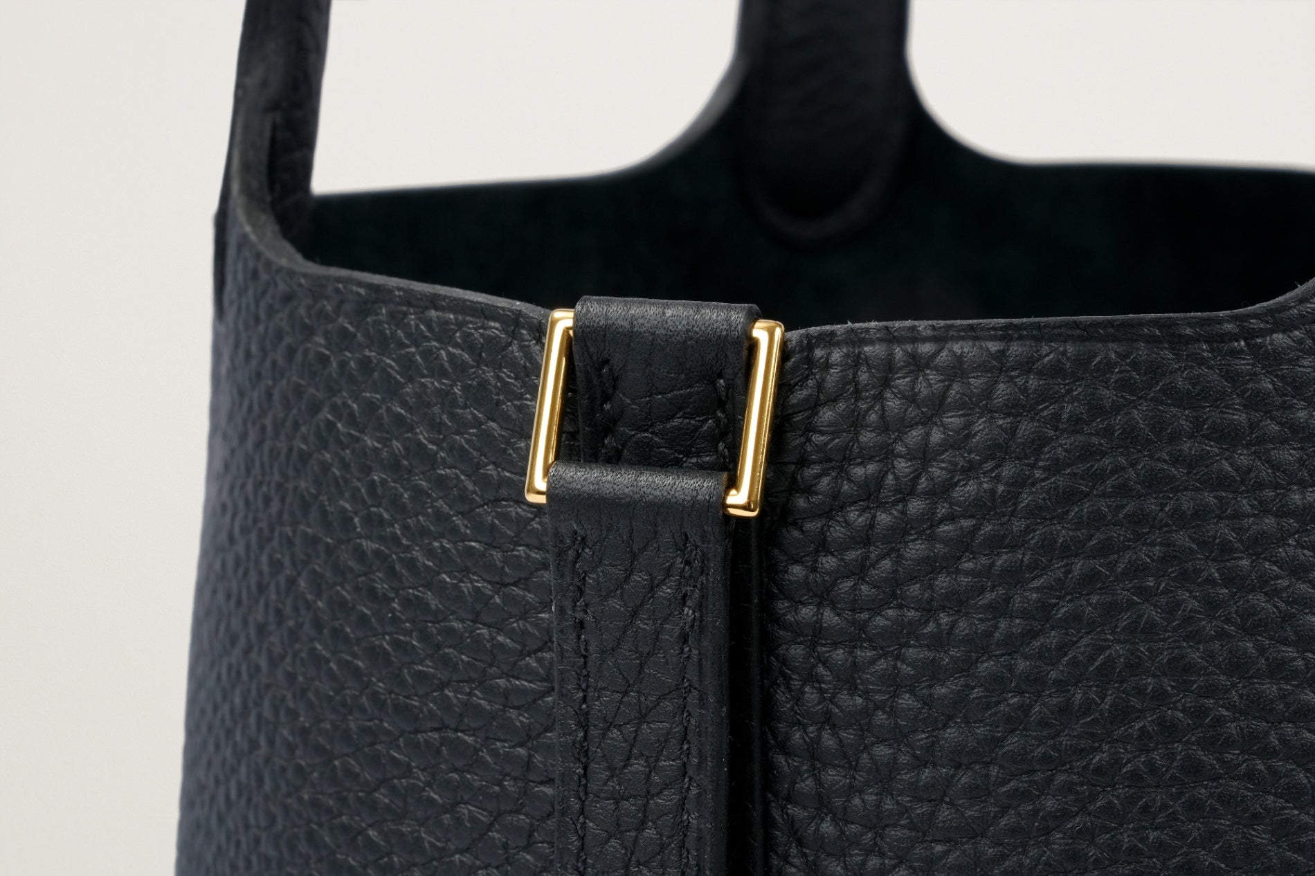 HERMES ピコタンロック18 黒