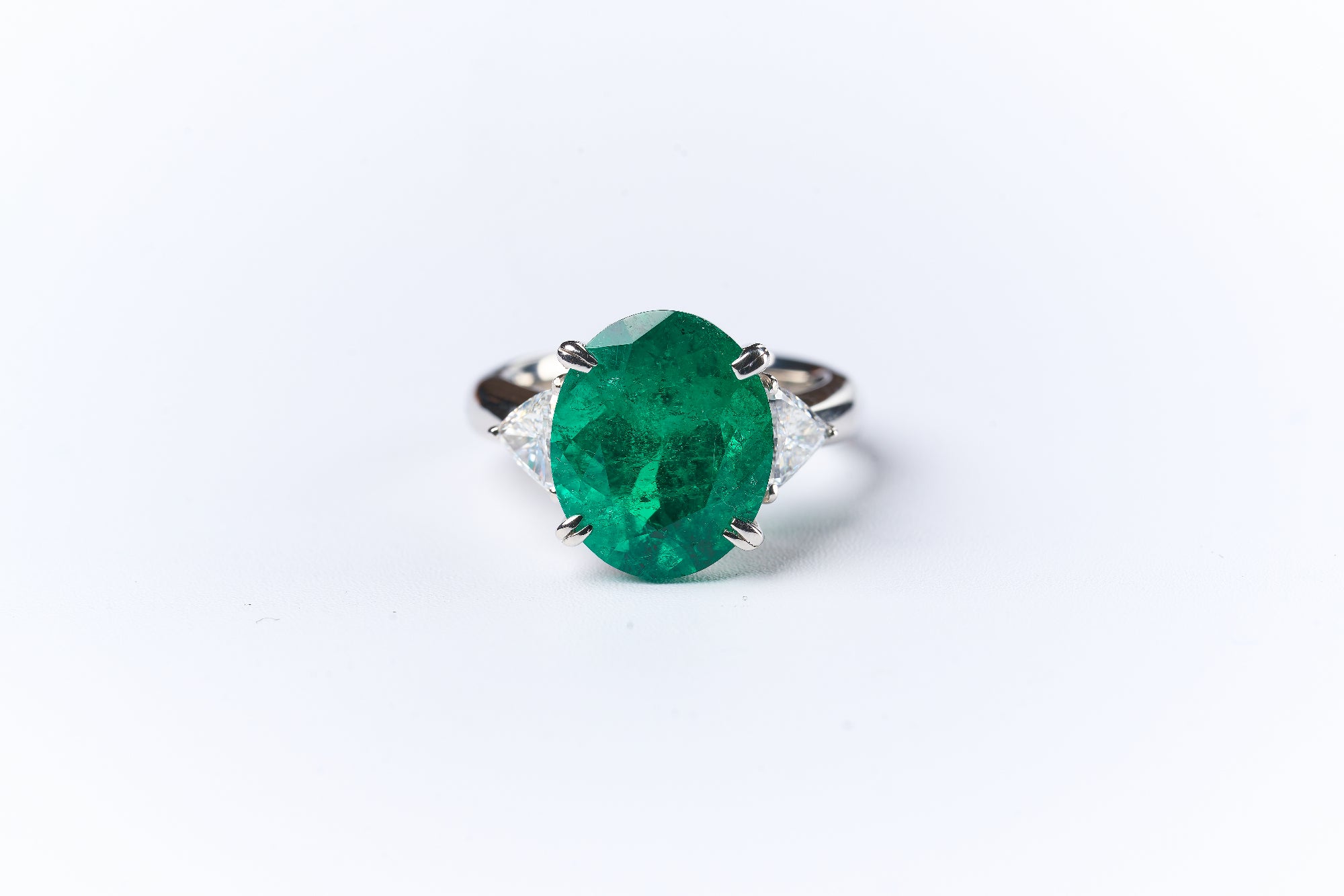 PT900 エメラルド リング（Muzo） – GINZA SATAKE