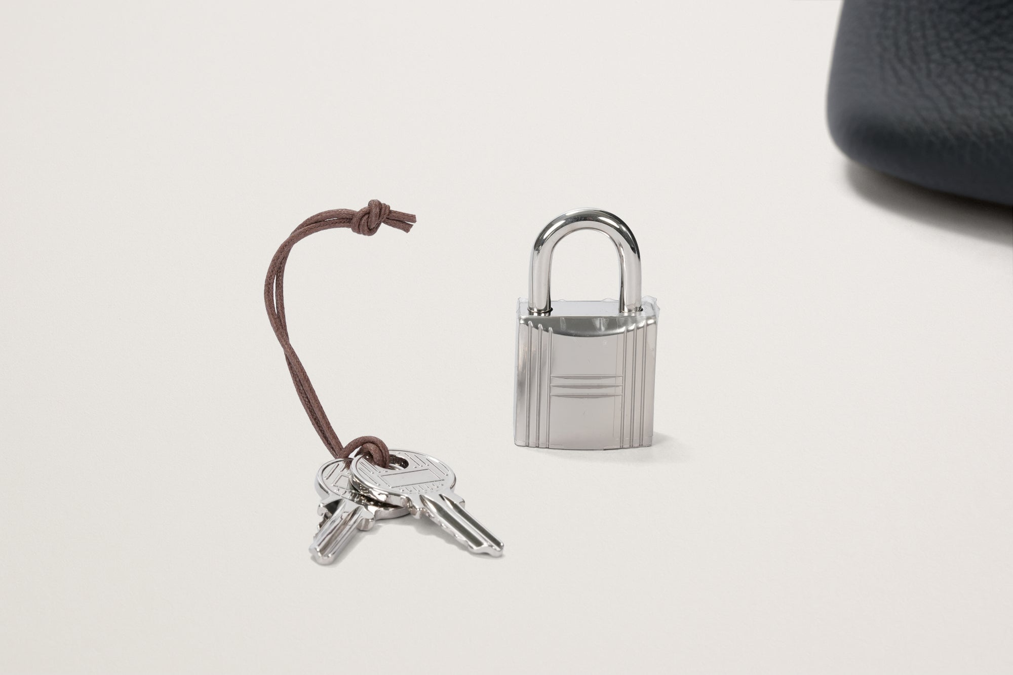 HERMES ピコタンロック22 黒