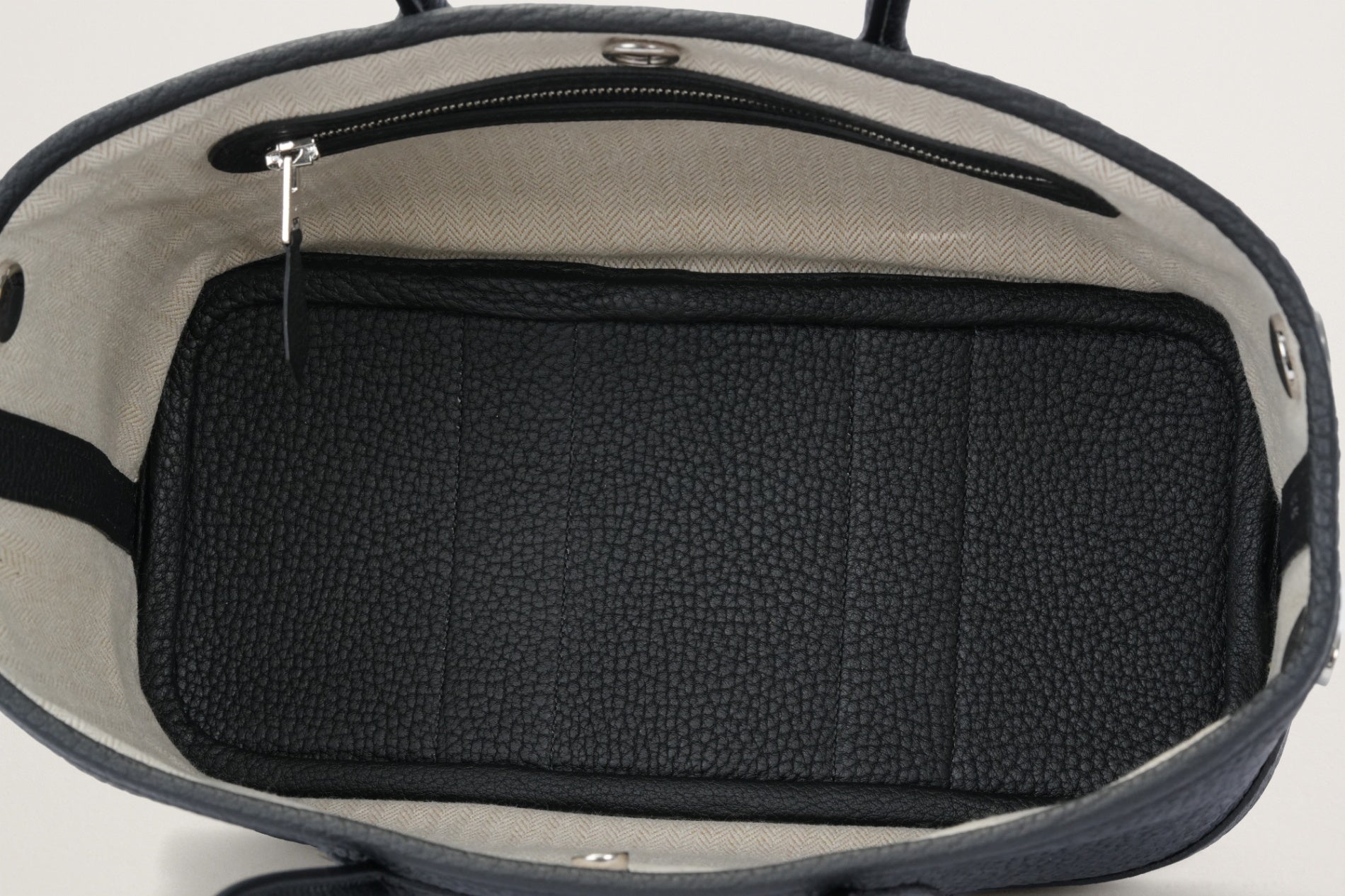 HERMES ネオ・ガーデン23 黒