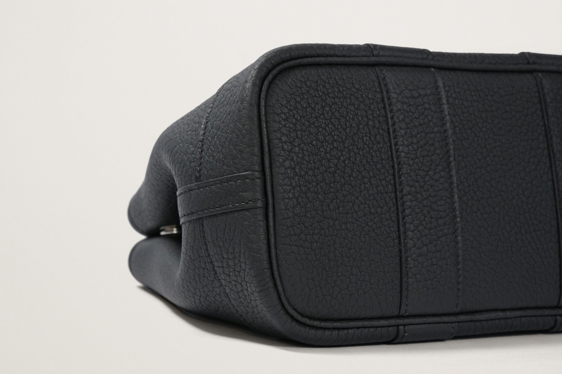 HERMES ネオ・ガーデン23 黒