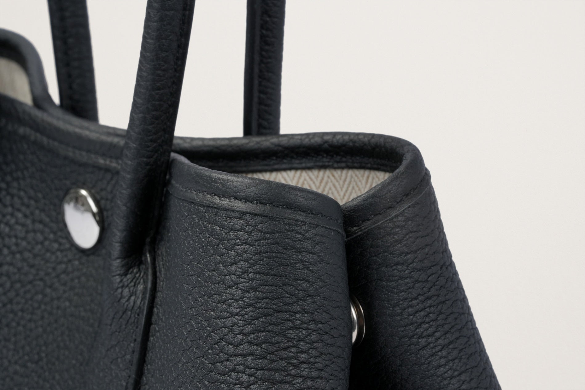 HERMES ネオ・ガーデン23 黒 – GINZA SATAKE