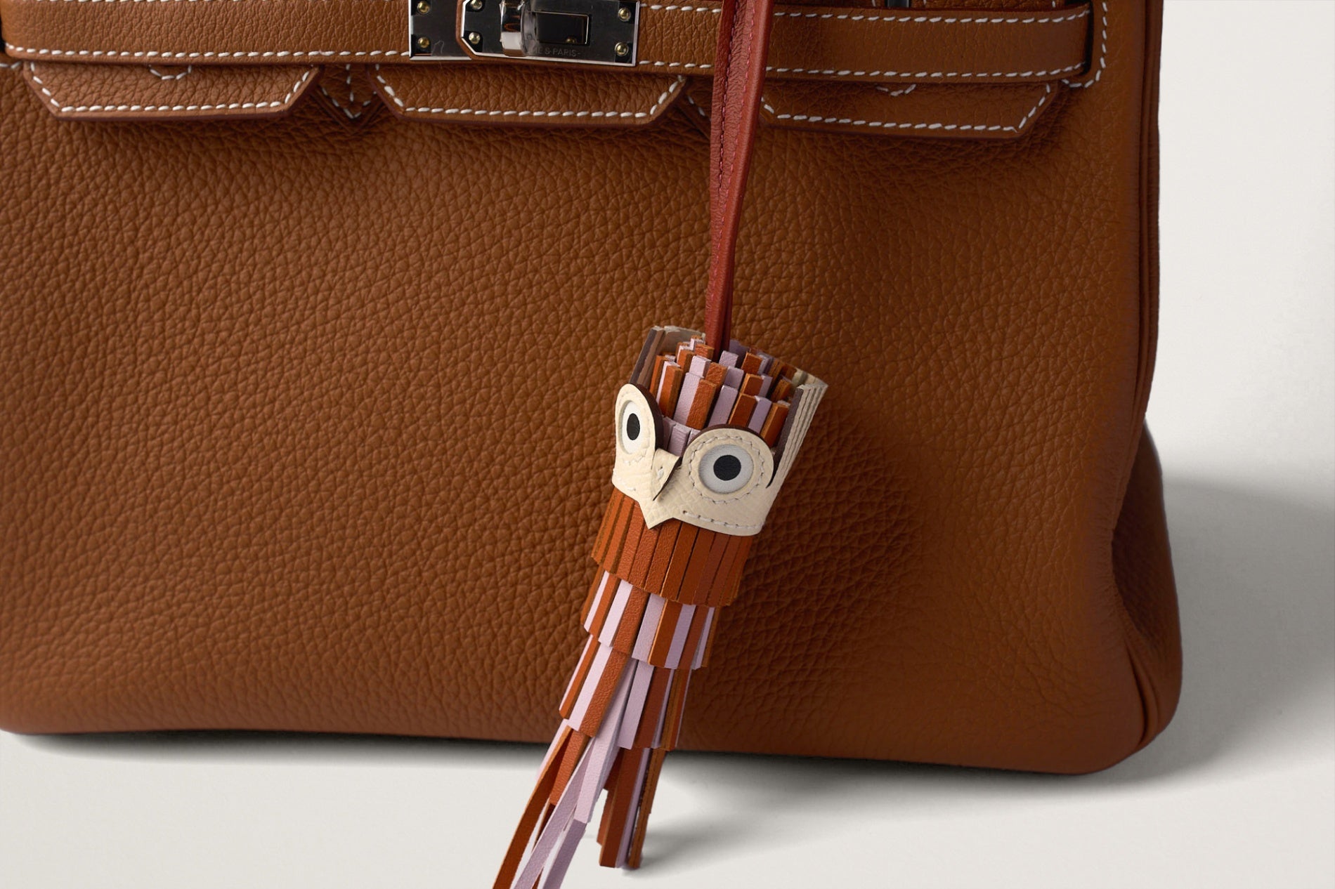 HERMES シュエット チャーム シエンヌ/ナタ/ホワイト/ディープブルー/モーヴペール