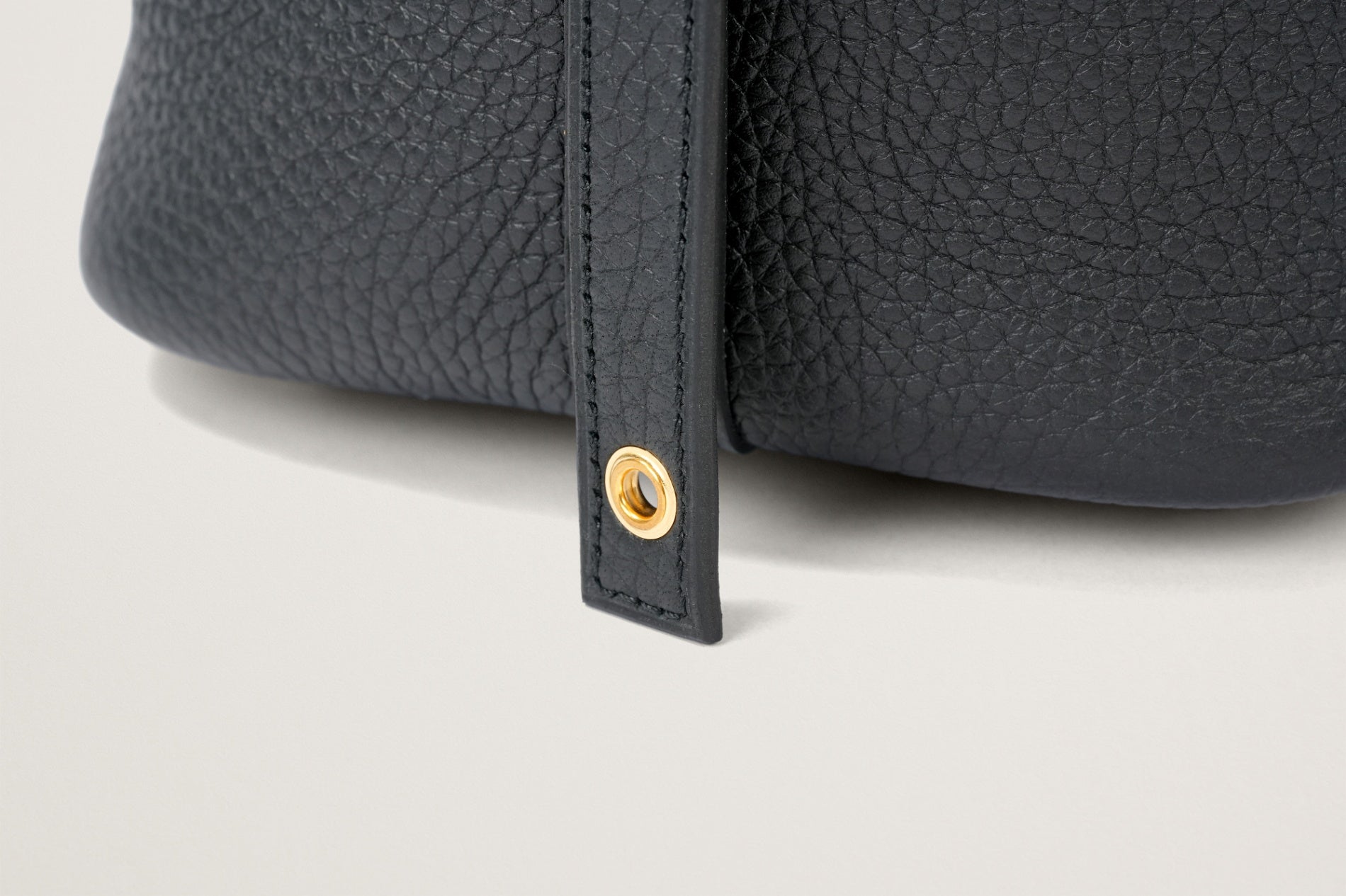 HERMES ピコタンロック18 黒