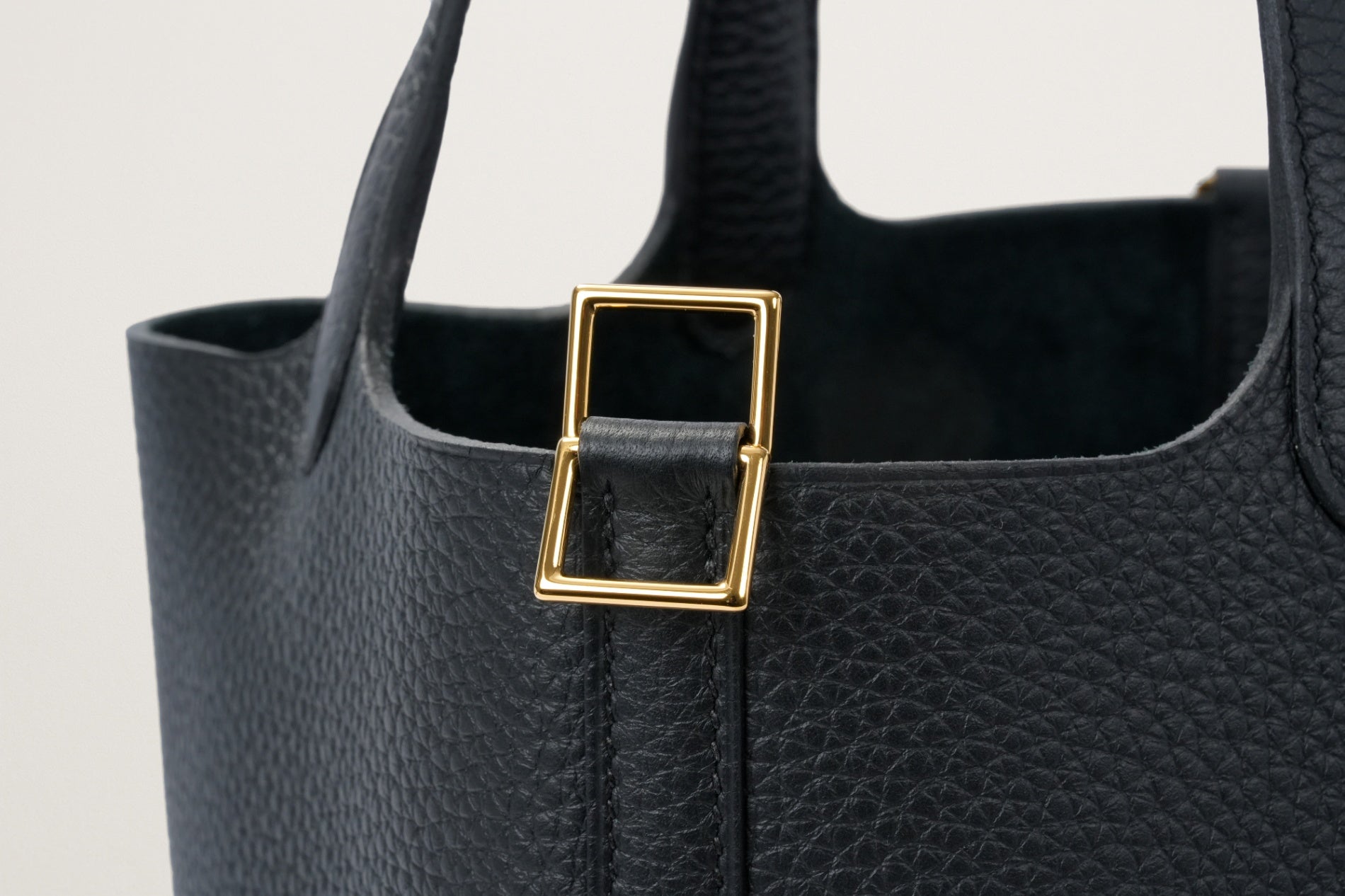 HERMES ピコタンロック18 黒