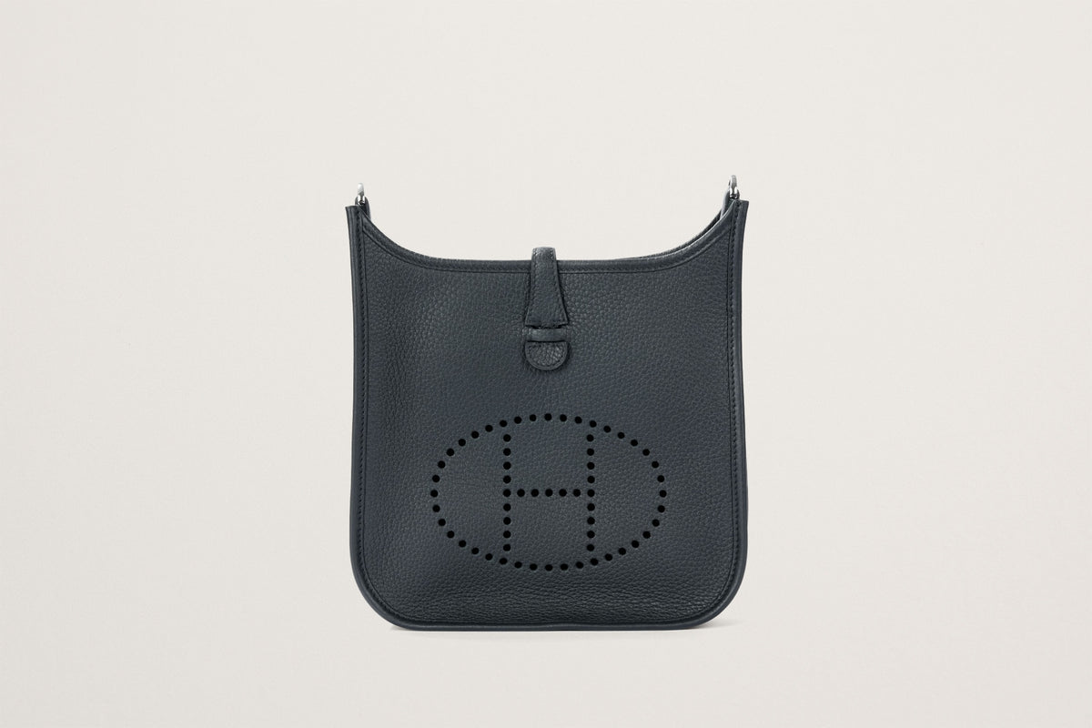 HERMES エヴリン23 黒