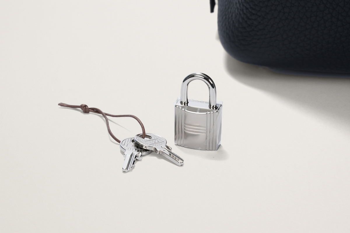 HERMES ピコタンロック18 黒