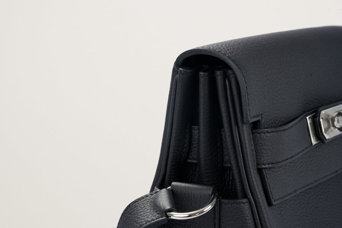 HERMES ケリーメッセンジャー24 黒