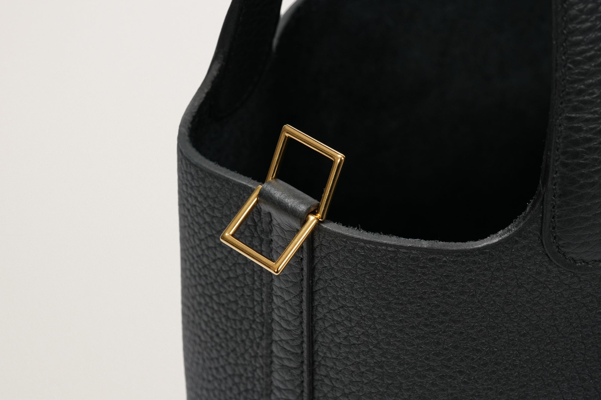 HERMES ピコタンロック18 黒