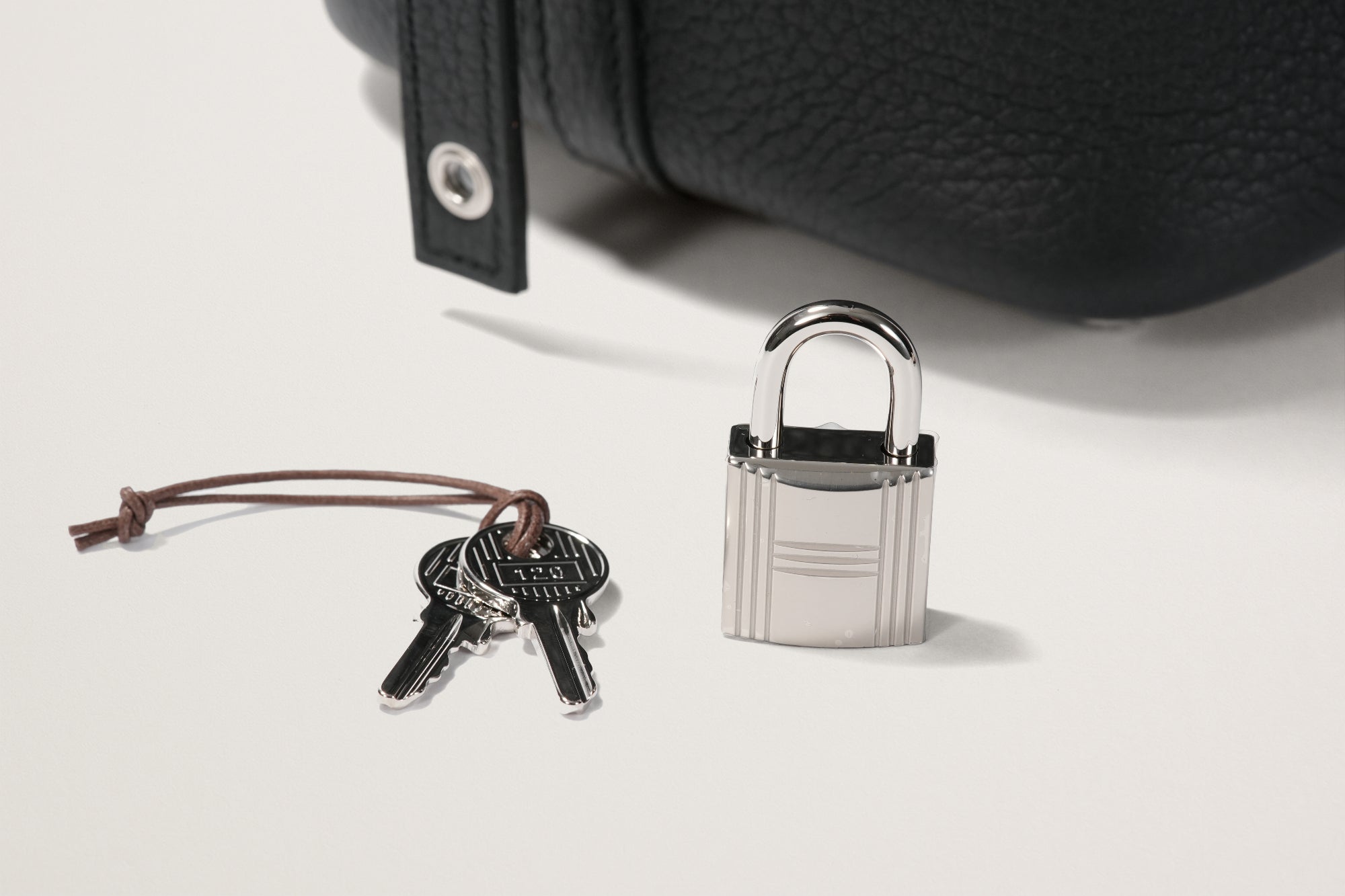 HERMES ピコタンロック18 黒
