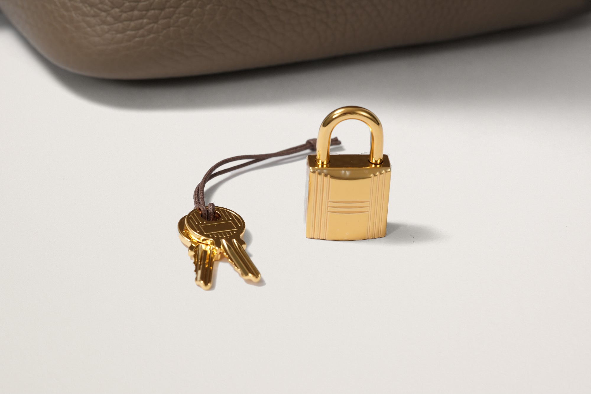 HERMES ピコタンロック18 エトゥープ