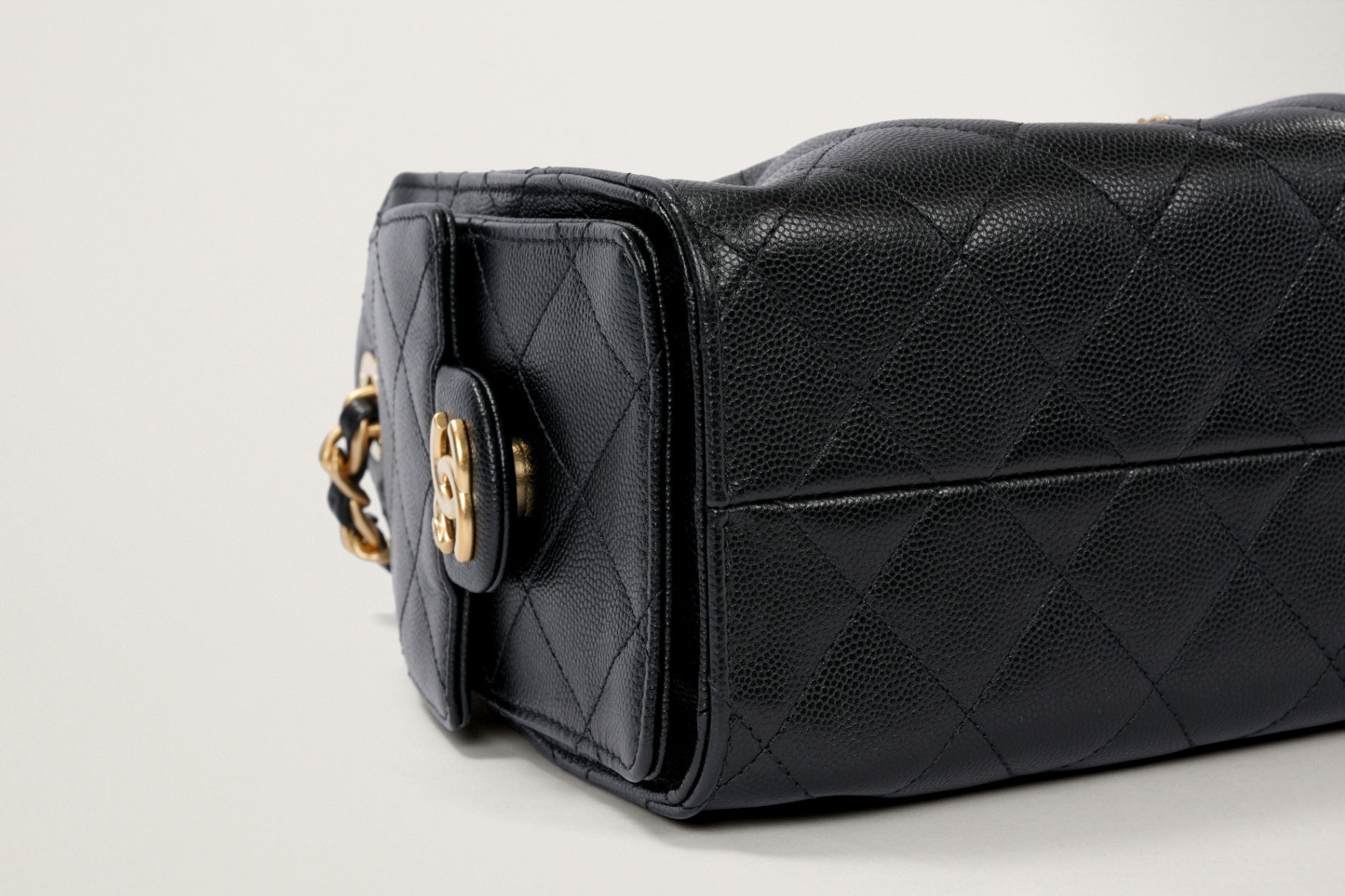 CHANEL 25 ミニハンドバッグ