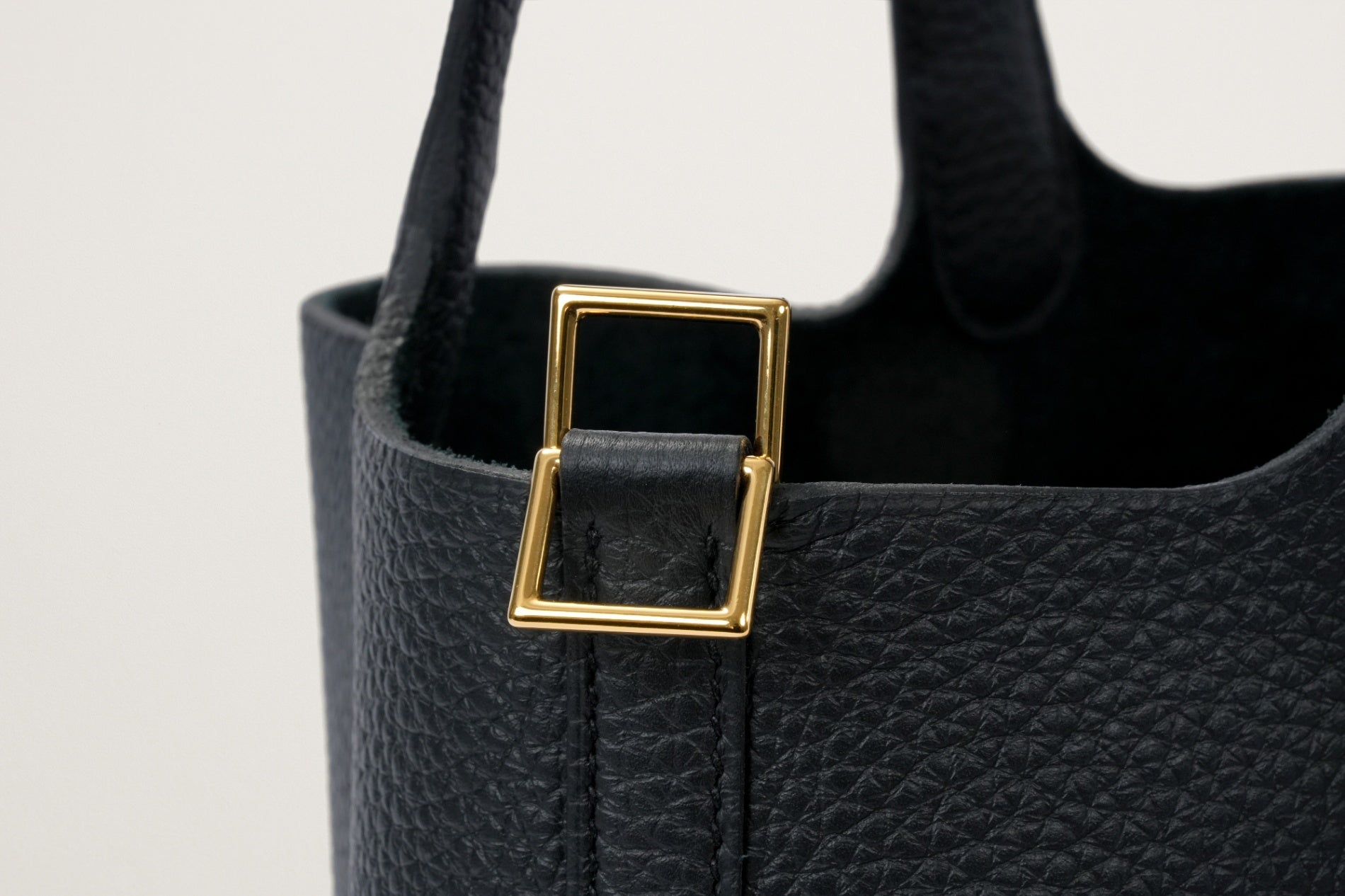 HERMES ピコタンロック18 黒