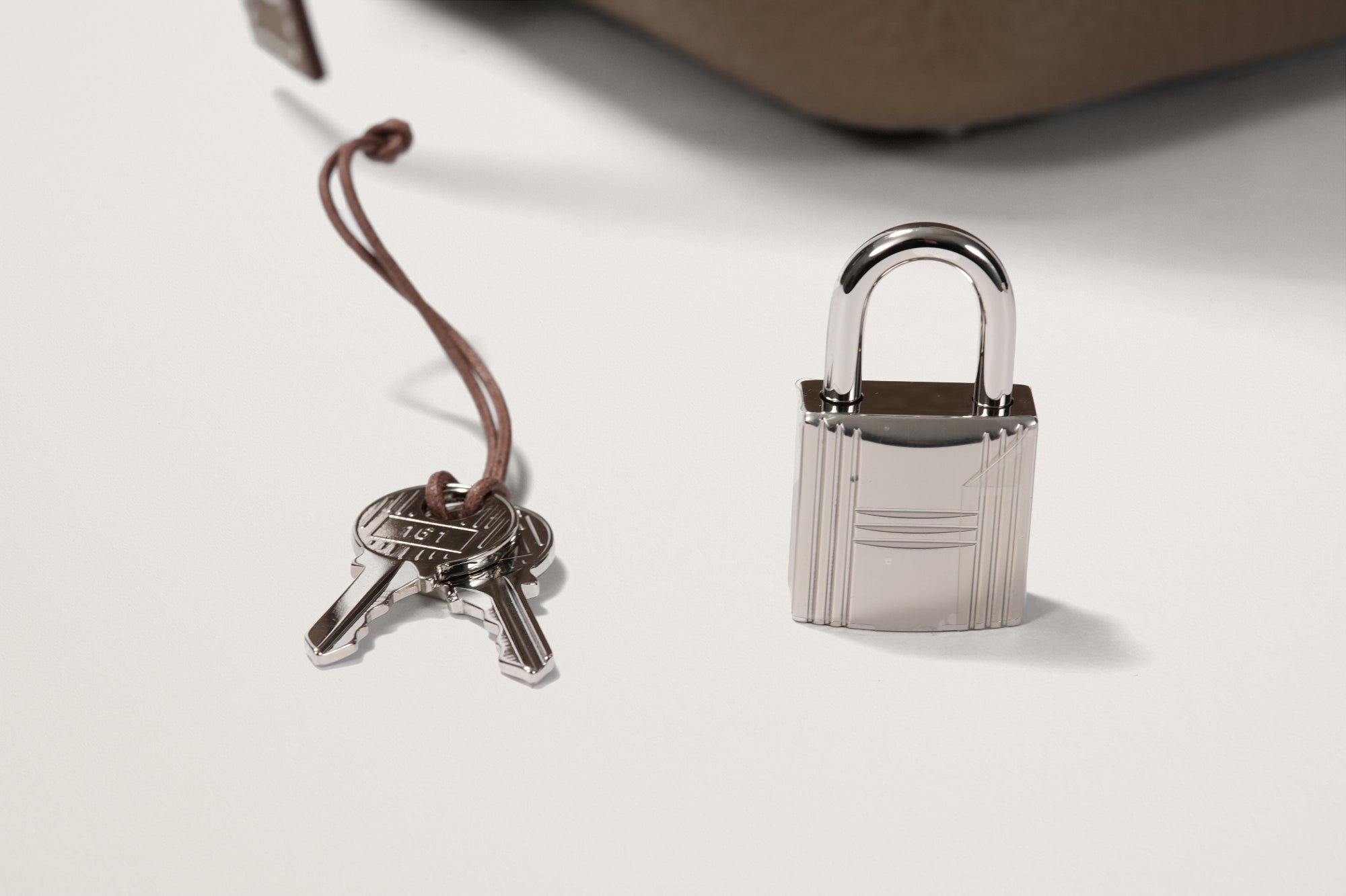 HERMES ピコタンロック18 エトゥープ