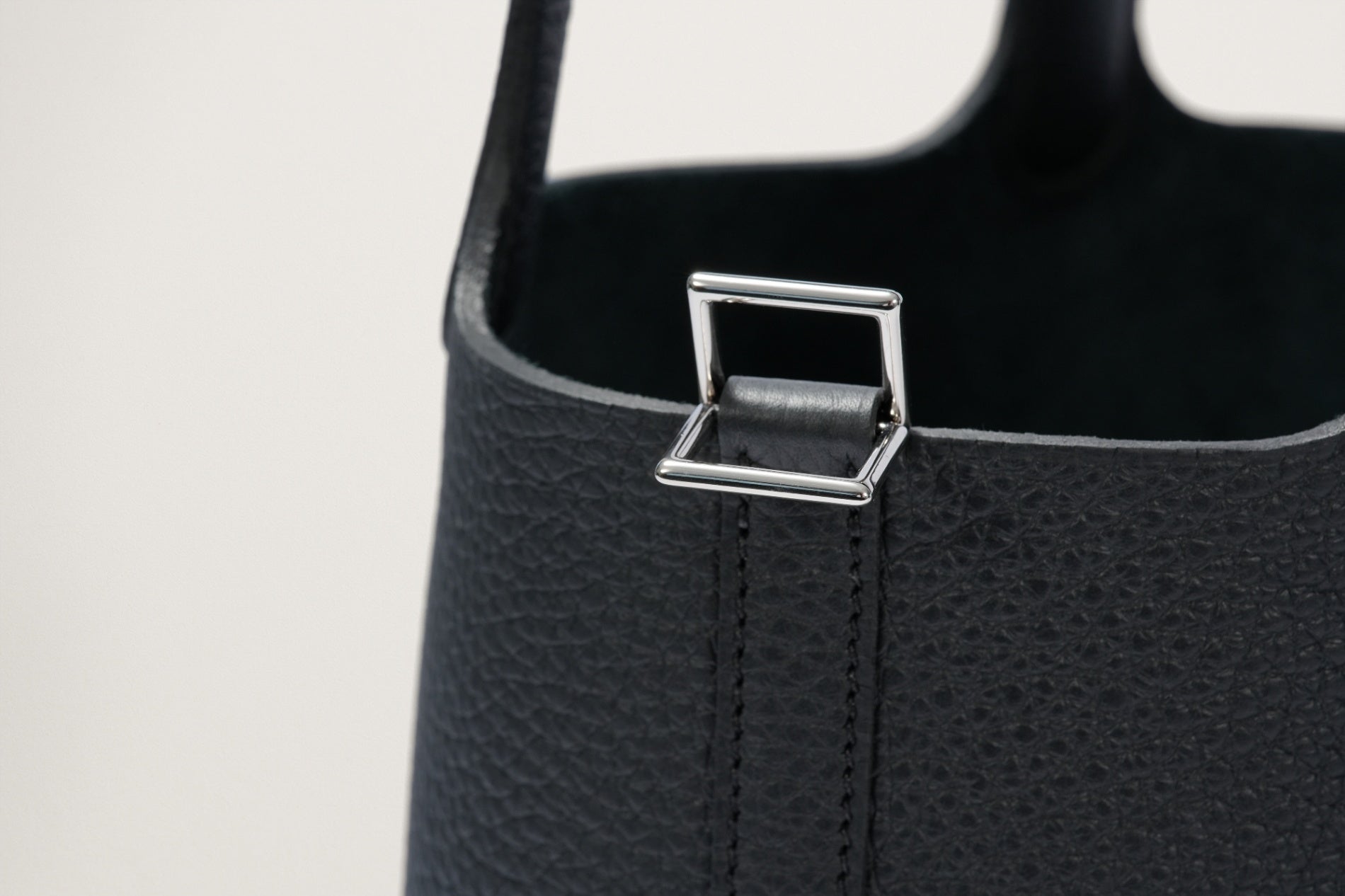 HERMES ピコタンロック18 黒 – GINZA SATAKE