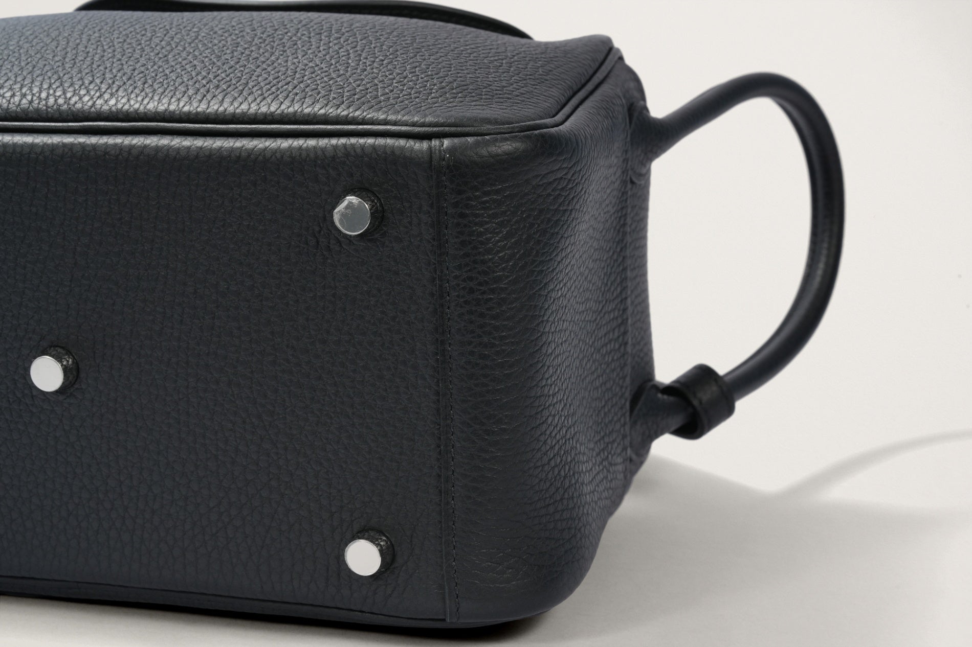 HERMES リンディ26 黒 – GINZA SATAKE